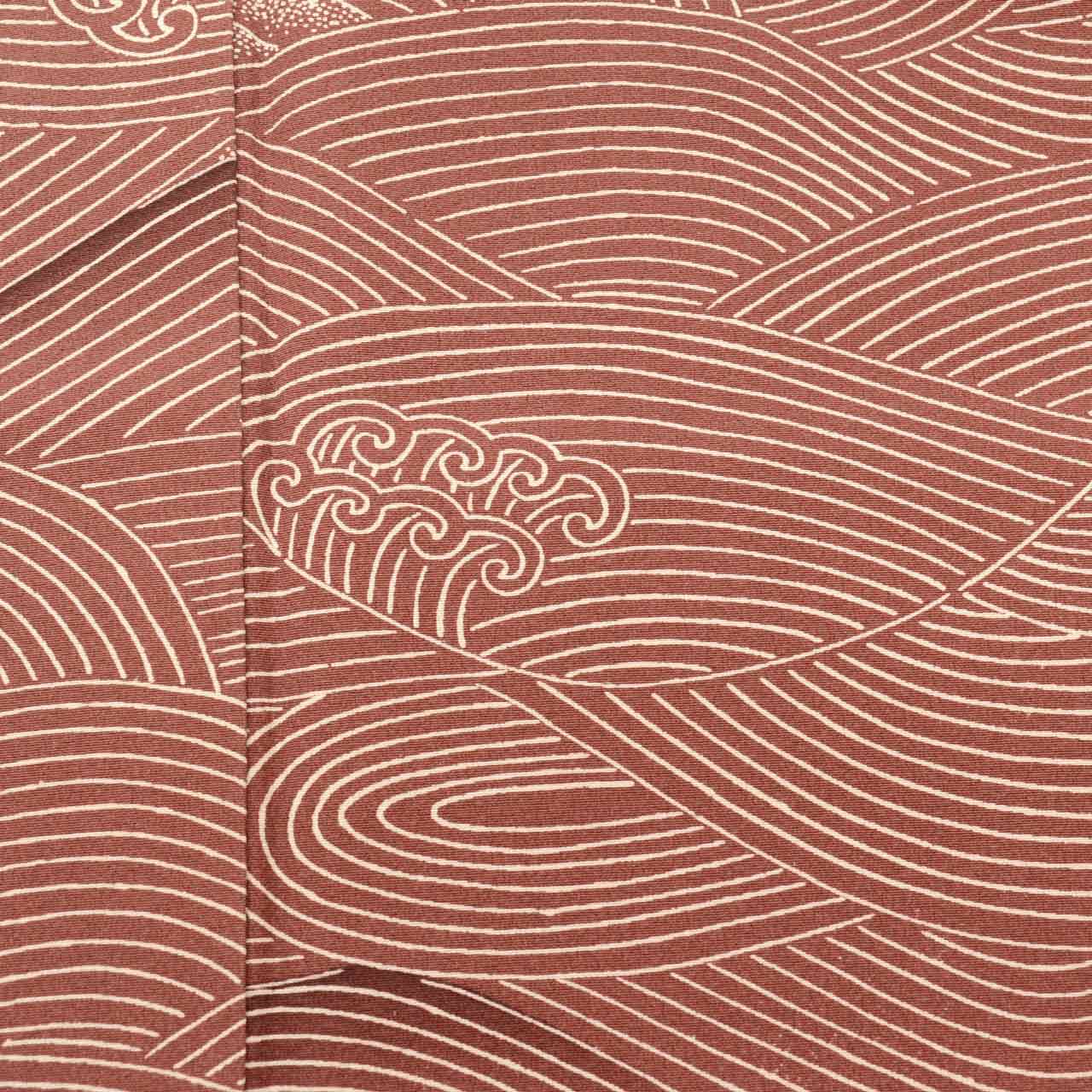 [Used] Komon (small patterned) recycled kimono, pure silk, length 158.0cm (62.2in) (size M), sleeve length 63.5cm (25.0in), lined, used, brown, wave pattern, crepe fabric, high quality, semi-formal, spring, summer, autumn, winter, ready-made. 