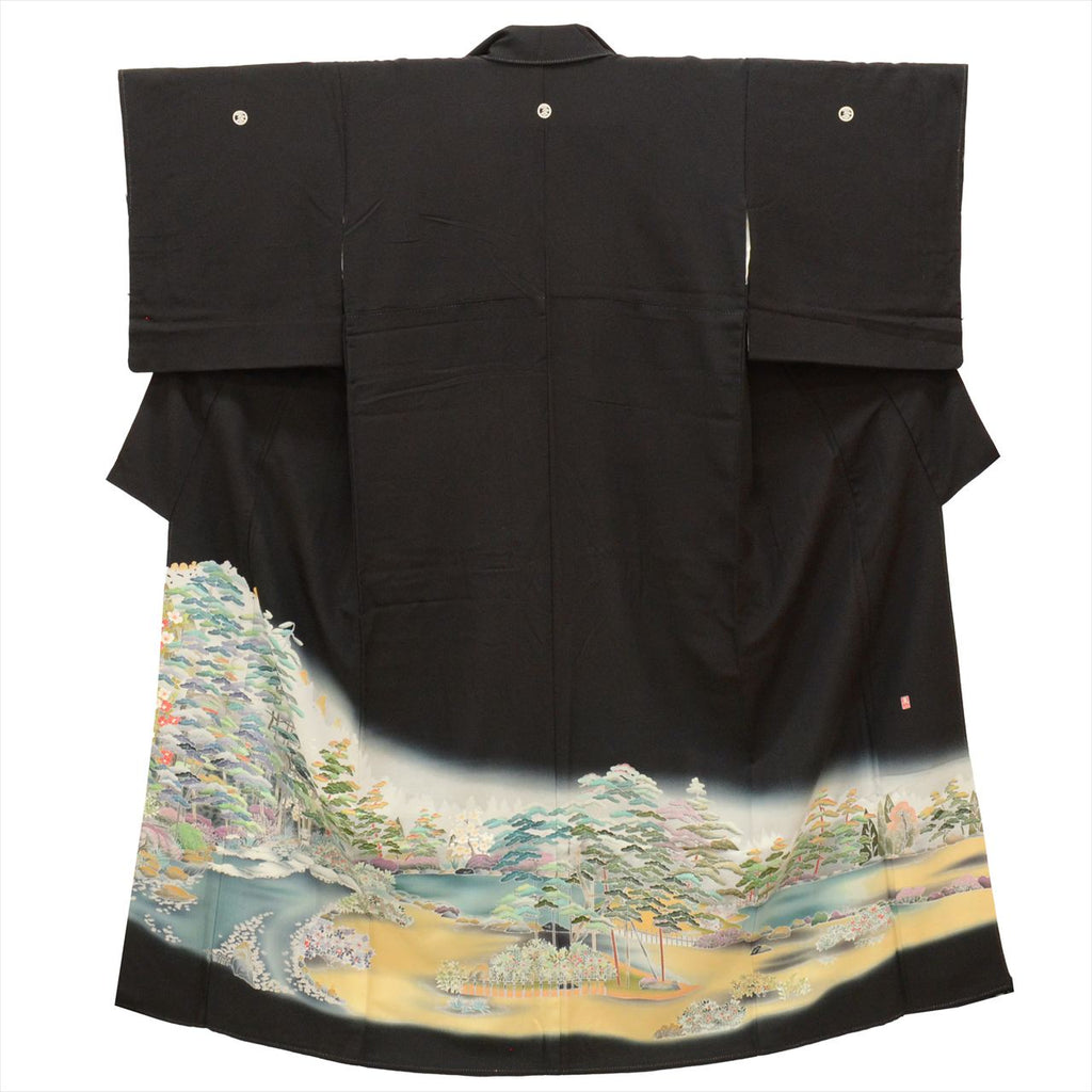[Used] Black formal kimono (Kurotomesode), pure silk, length 154.0cm (60.6in) (size S), sleeve length 63.0cm (24.8in), lined, ready-made, used, recycled kimono, black, landscape and pine tree pattern, double lining, five crests, with signature, uu0037b 