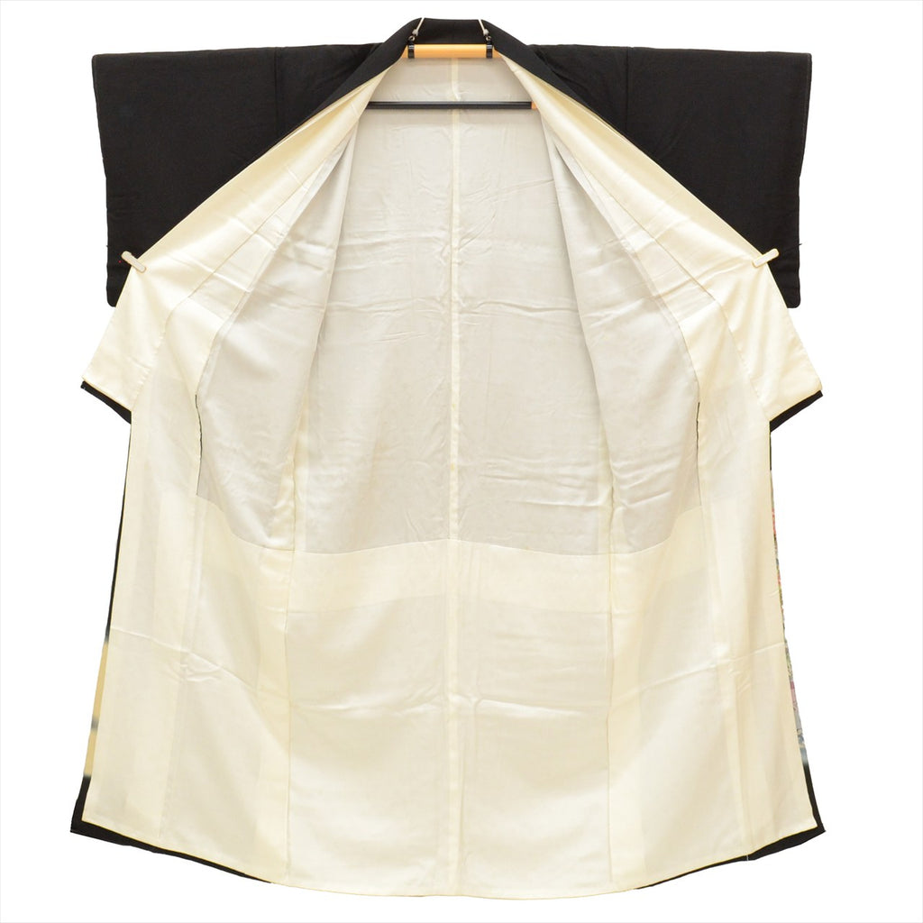 [Used] Black formal kimono (Kurotomesode), pure silk, length 154.0cm (60.6in) (size S), sleeve length 63.0cm (24.8in), lined, ready-made, used, recycled kimono, black, landscape and pine tree pattern, double lining, five crests, with signature, uu0037b 