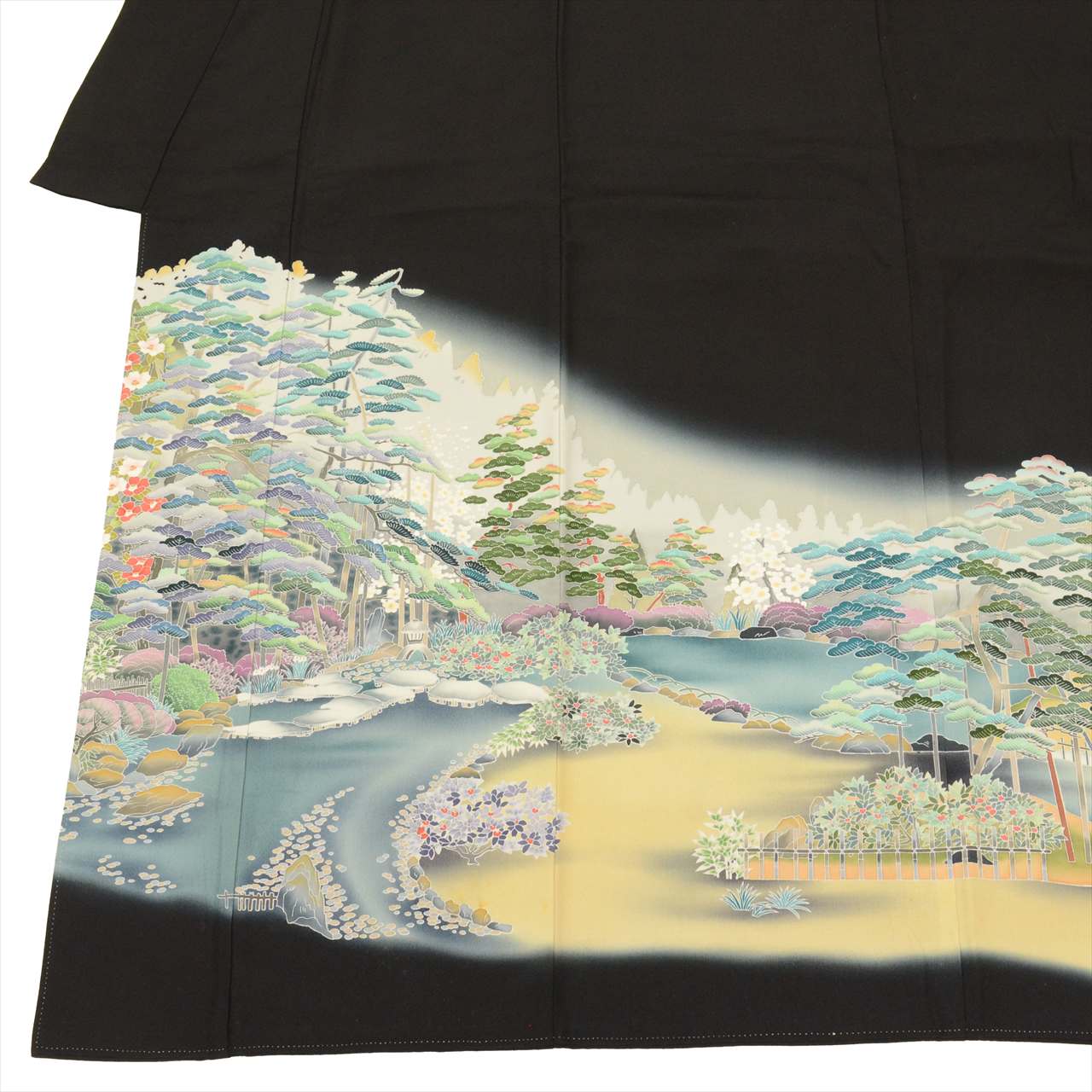 [Used] Black formal kimono (Kurotomesode), pure silk, length 154.0cm (60.6in) (size S), sleeve length 63.0cm (24.8in), lined, ready-made, used, recycled kimono, black, landscape and pine tree pattern, double lining, five crests, with signature, uu0037b 