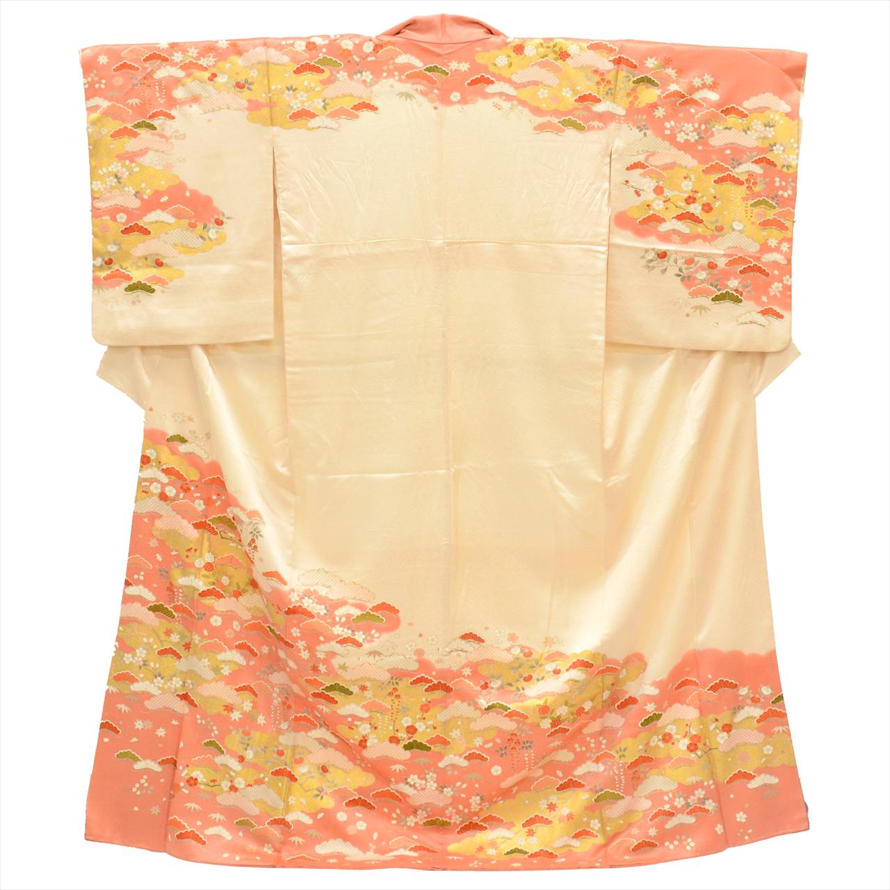 [Used] Recycled formal kimono (Houmongi), length 163.0cm (64.2in) (L), sleeve length 68.0cm (26.8in), pure silk, lined, ready-made, used, recycled kimono, white, cloud and pine tree pattern, gold leaf, gold thread embroidery, uu0038b 