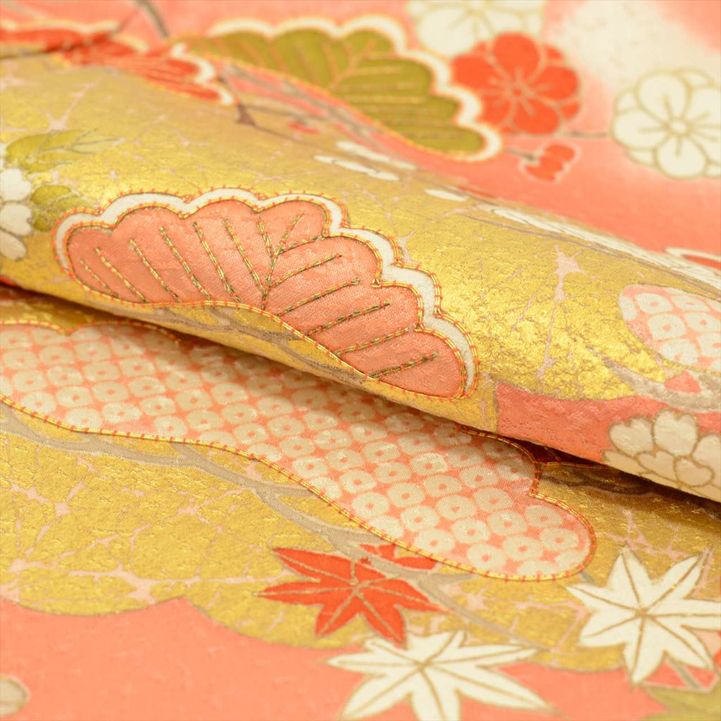 [Used] Recycled formal kimono (Houmongi), length 163.0cm (64.2in) (L), sleeve length 68.0cm (26.8in), pure silk, lined, ready-made, used, recycled kimono, white, cloud and pine tree pattern, gold leaf, gold thread embroidery, uu0038b 