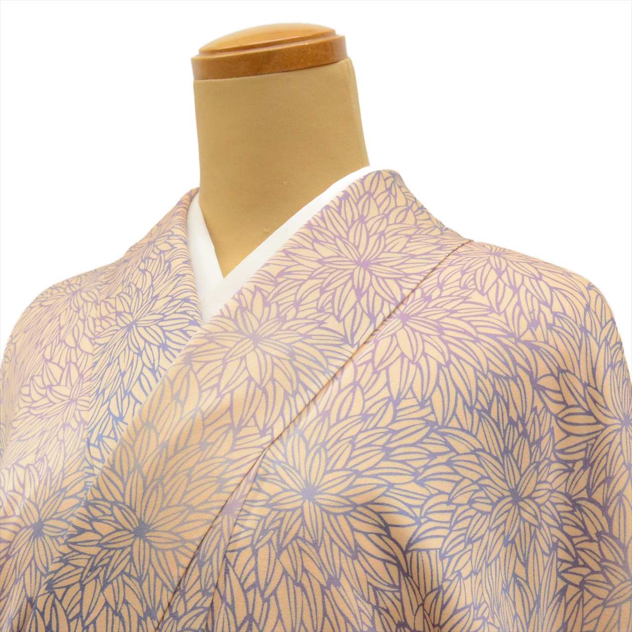 [Used] Komon (small patterned) recycled kimono, pure silk, lined, length 154.2cm (60.7in), size S, sleeve length 64.5cm (25.4in), orange color, floral pattern, stencil dyeing, high quality, semi-formal, spring, summer, autumn, winter, ready-made. 