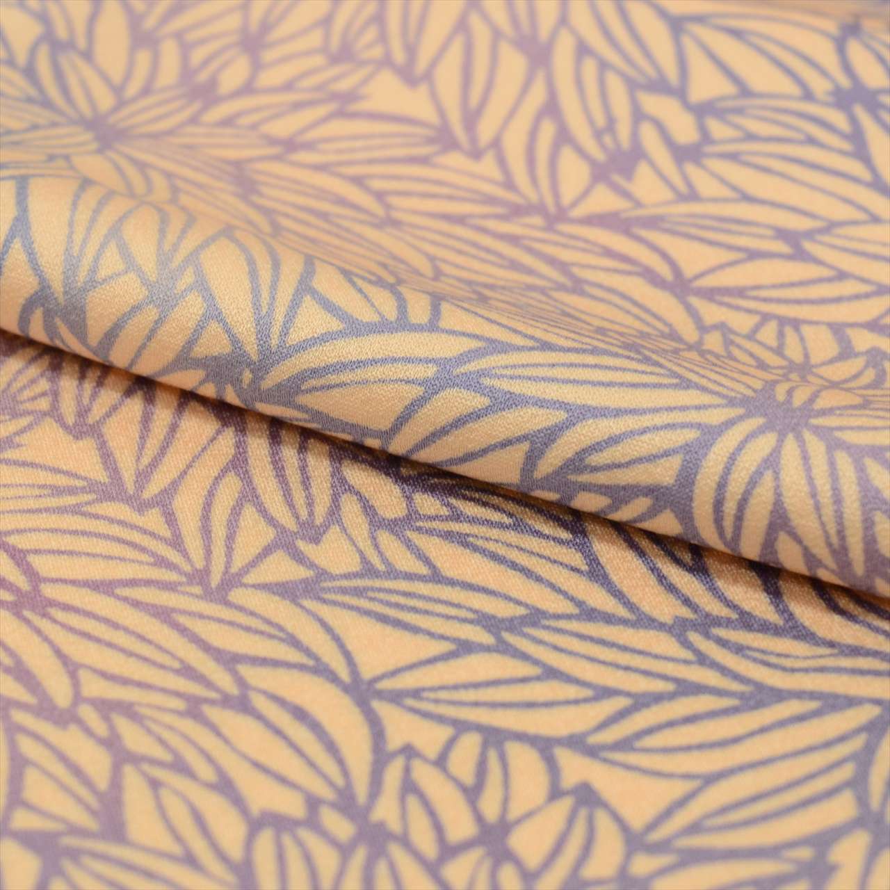 [Used] Komon (small patterned) recycled kimono, pure silk, lined, length 154.2cm (60.7in), size S, sleeve length 64.5cm (25.4in), orange color, floral pattern, stencil dyeing, high quality, semi-formal, spring, summer, autumn, winter, ready-made. 