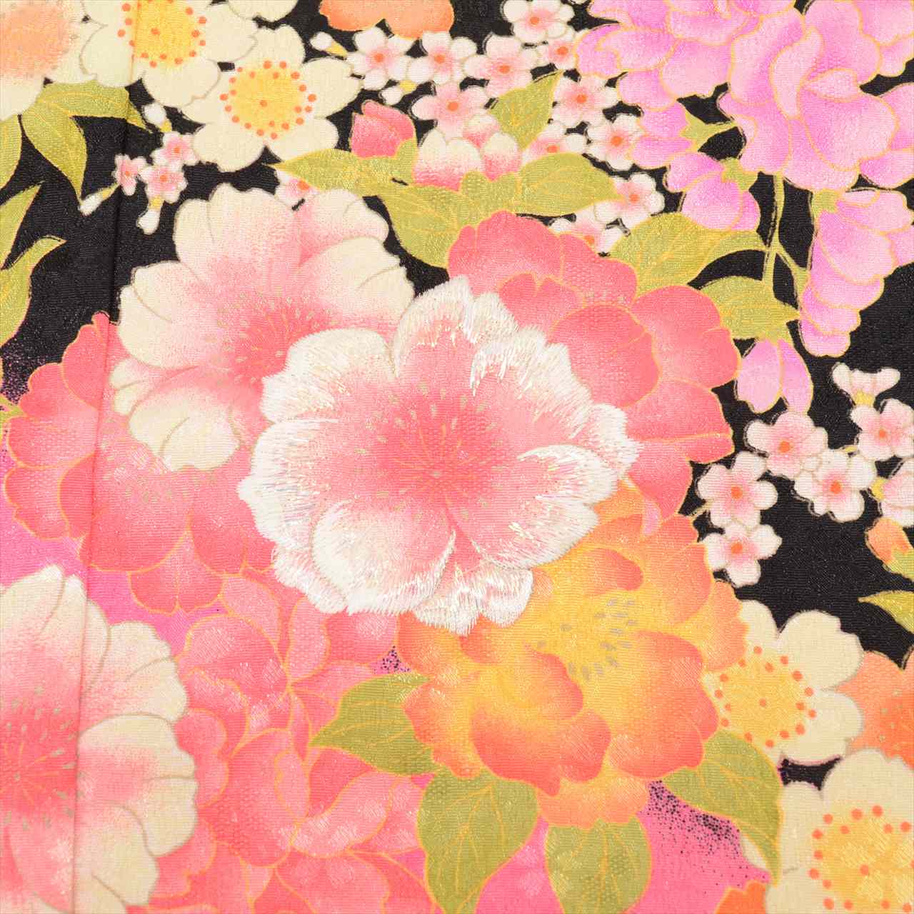 [Used] Girl's 7-year-old Shichi-Go-San Kimono, Synthetic Fiber, with Layered Collar, Ready-made, Length 133.0cm (52.4in), Sleeve Length 50.0cm (19.7in), Black with Floral Pattern, Celebration Wear, Japanese Pattern uu0166b 