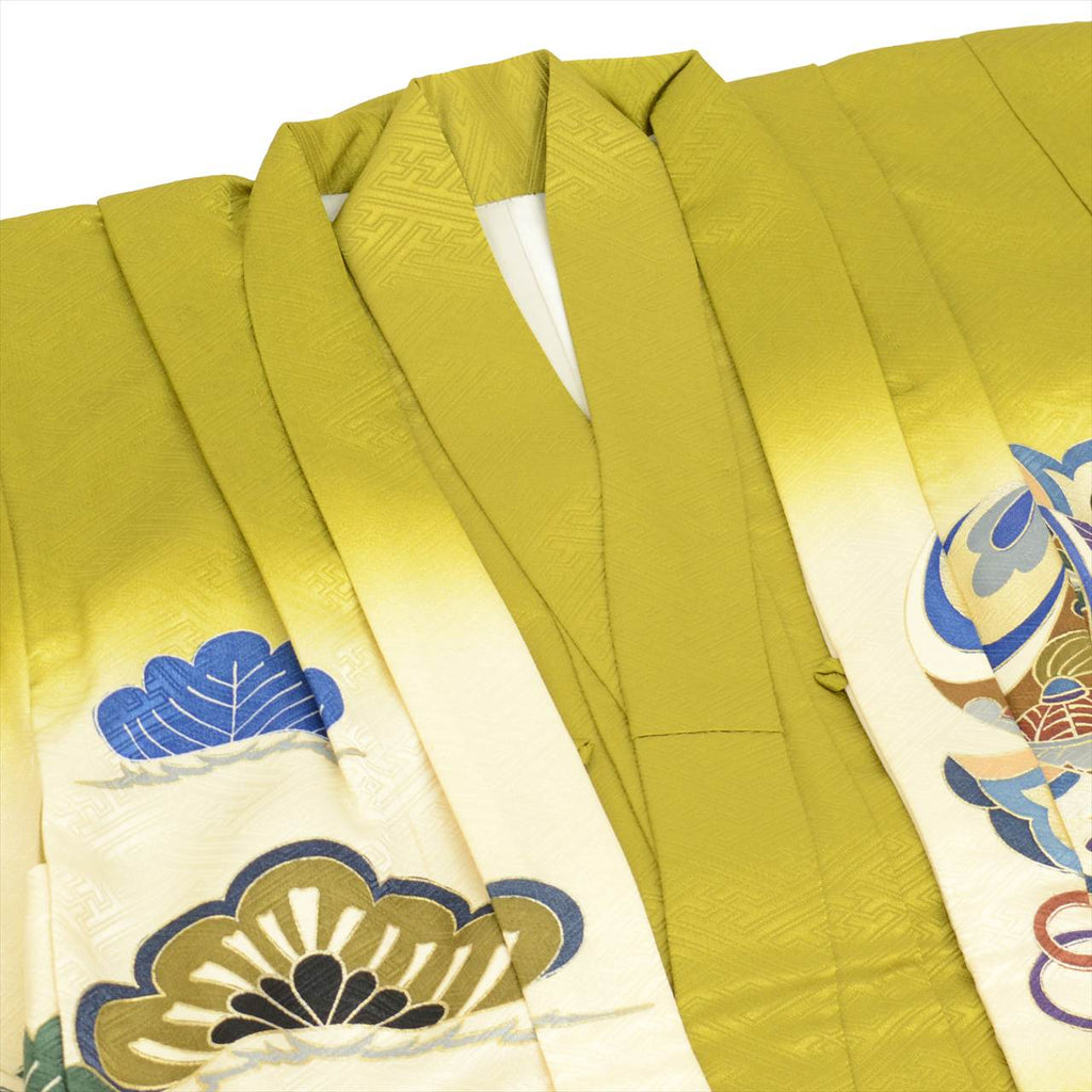 [Used] Boys' Shichi-Go-San (7-5-3) Ceremony Set (5 years old) - 2-piece set: Synthetic fiber kimono and haori jacket. Ready-made. Length: 89cm, Sleeve length: 44.5cm. Green color with hawk pattern and gold accents. Traditional Japanese style. uu0189b 