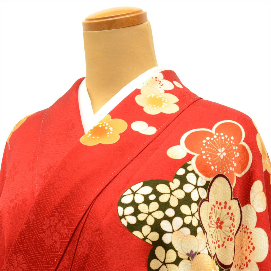 [Used] Furisode (long-sleeved kimono) - Single item, Pure silk, Length 171.5cm (67.5in), Size LL, Sleeve length 68.0cm (26.8in), Ready-made, Used, Recycled kimono, Red color, Plum blossom pattern, Gold embroidery, Gold leaf, Vintage, uu0238b 
