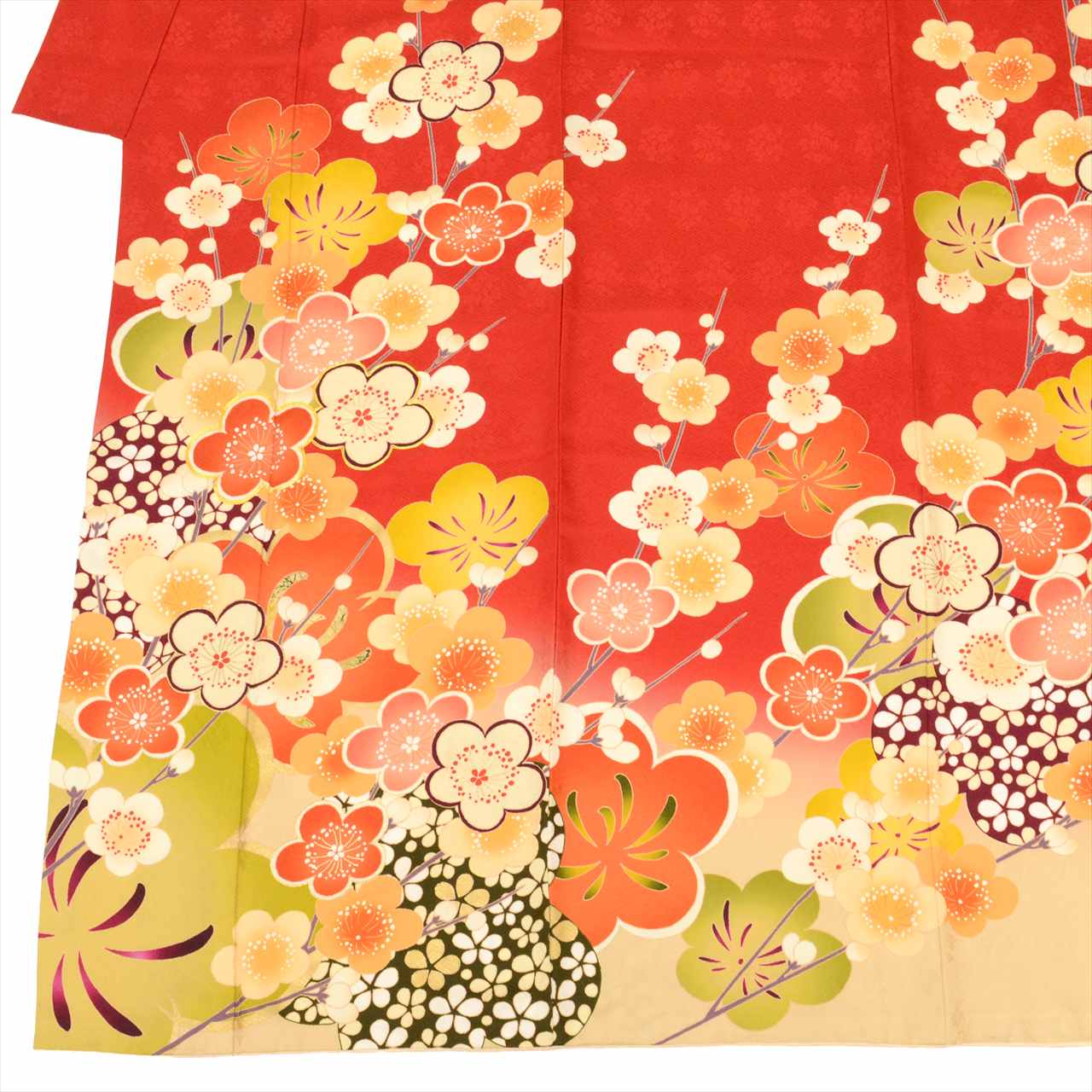 [Used] Furisode (long-sleeved kimono) - Single item, Pure silk, Length 171.5cm (67.5in), Size LL, Sleeve length 68.0cm (26.8in), Ready-made, Used, Recycled kimono, Red color, Plum blossom pattern, Gold embroidery, Gold leaf, Vintage, uu0238b 
