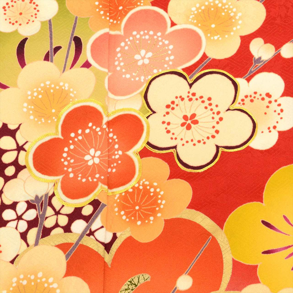 [Used] Furisode (long-sleeved kimono) - Single item, Pure silk, Length 171.5cm (67.5in), Size LL, Sleeve length 68.0cm (26.8in), Ready-made, Used, Recycled kimono, Red color, Plum blossom pattern, Gold embroidery, Gold leaf, Vintage, uu0238b 