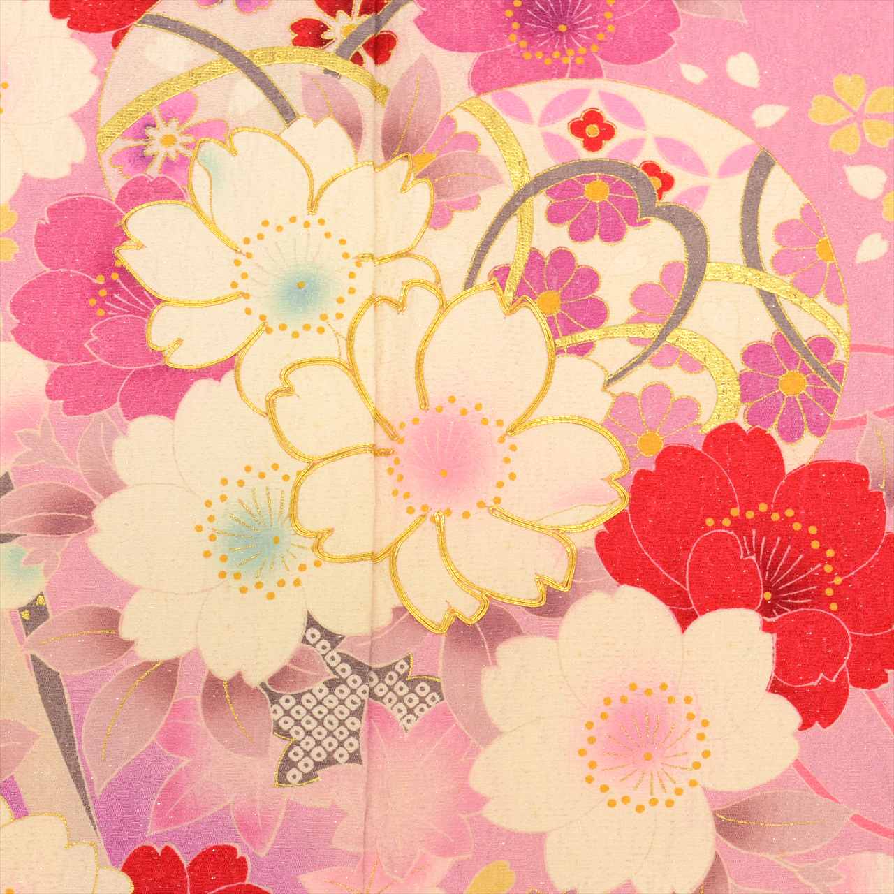 [Used] Furisode (long-sleeved kimono) - Single item, Pure silk, Length 175.0cm (68.9in) (LL size), Sleeve length 66.3cm (26.1in), Ready-made, Recycled kimono, Used, Pink, Floral pattern, Gold embroidery, Gold leaf, Vintage, uu0242b 