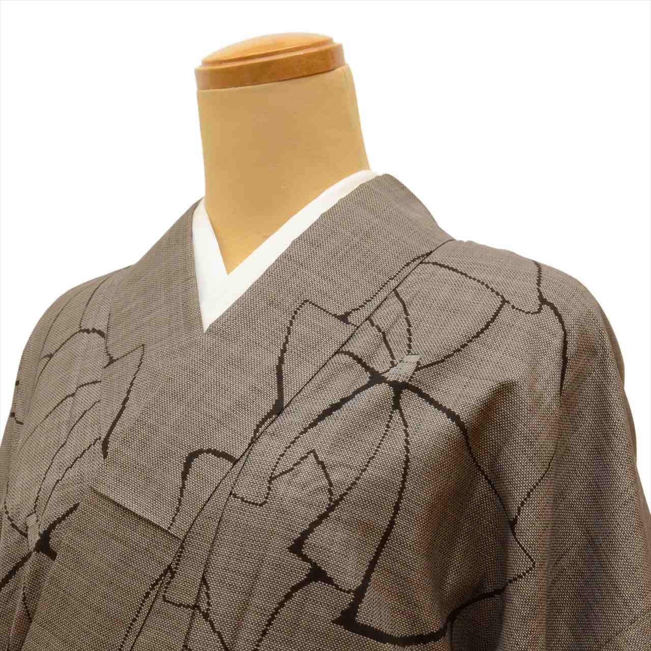 Vintage Japanese Kimono | Oshima Tsumugi | Brown Silk | Large Floral | Mud-dyed | 9-thread | Kata-su | Size M | Sustainable | uu0290b