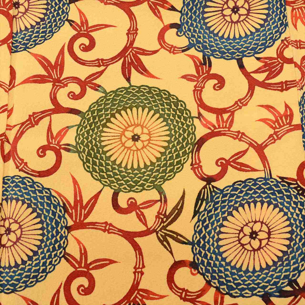 [Used] Komon (small patterned) recycled kimono, pure silk, lined, length 159cm (size M), sleeve length 65.5cm, yellowish color, floral arabesque pattern, bingata dyeing, high quality, semi-formal, spring, summer, autumn, winter, ready-made. 