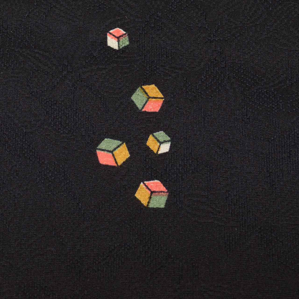 [Used] Komon (small patterned) recycled kimono, pure silk, lined, length 155.4cm, size S, sleeve length 64cm, excellent condition, black, geometric pattern, crepe fabric, high quality, semi-formal, spring, summer, autumn, winter, ready-made. 