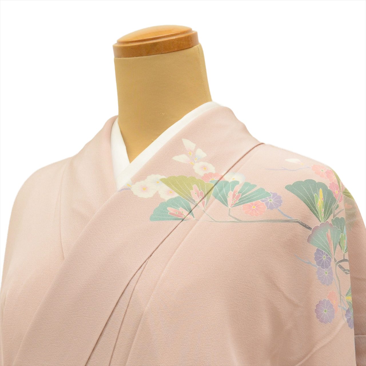 [Used] Recycled formal kimono, pure silk, lined, length 167.0cm (65.7in) (LL), sleeve length 68.4cm (26.9in), ready-made, recycled kimono, Okamura Sofu, pink, pine and flower pattern, Tokamachi Yuzen dyeing, with signature, hand-painted Yuzen, uu0405b 