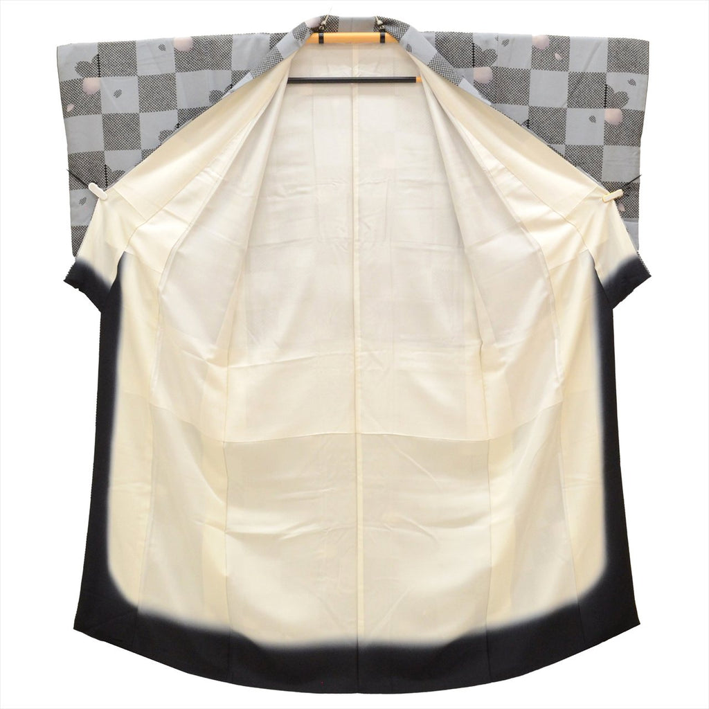 [Used] Komon (small patterned) recycled kimono, pure silk, lined, length 152.3cm, size S, sleeve length 66.8cm, gray color scheme, checkered and cherry blossom pattern, high quality, semi-formal, spring, summer, autumn, winter, ready-made. 