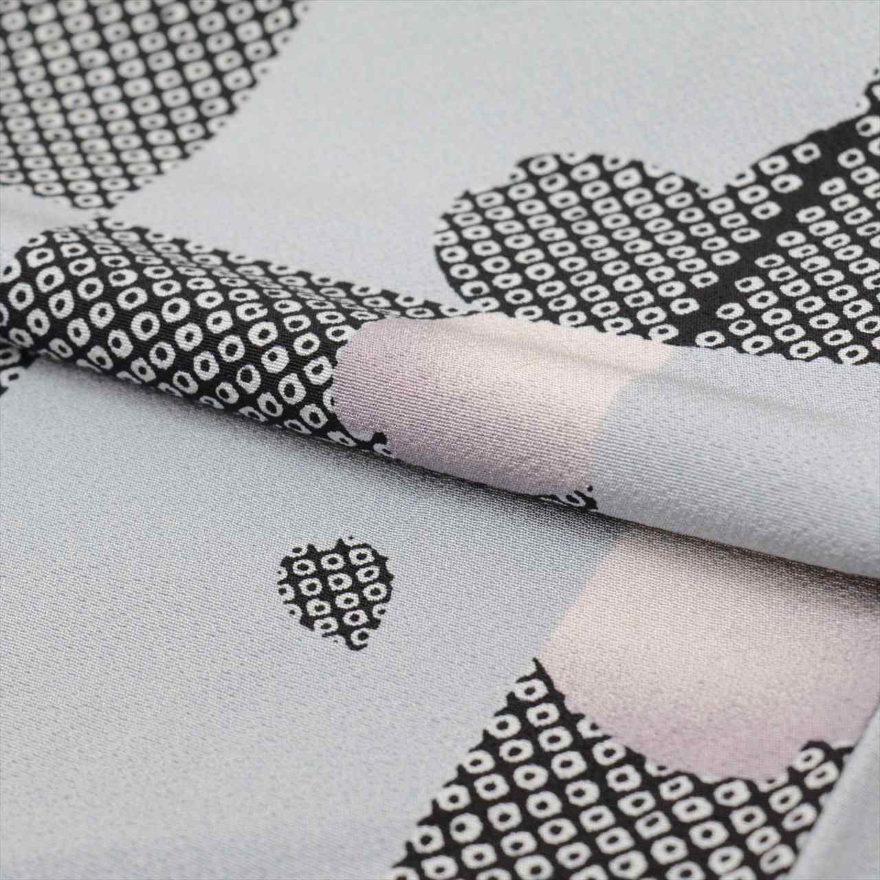 [Used] Komon (small patterned) recycled kimono, pure silk, lined, length 152.3cm, size S, sleeve length 66.8cm, gray color scheme, checkered and cherry blossom pattern, high quality, semi-formal, spring, summer, autumn, winter, ready-made. 
