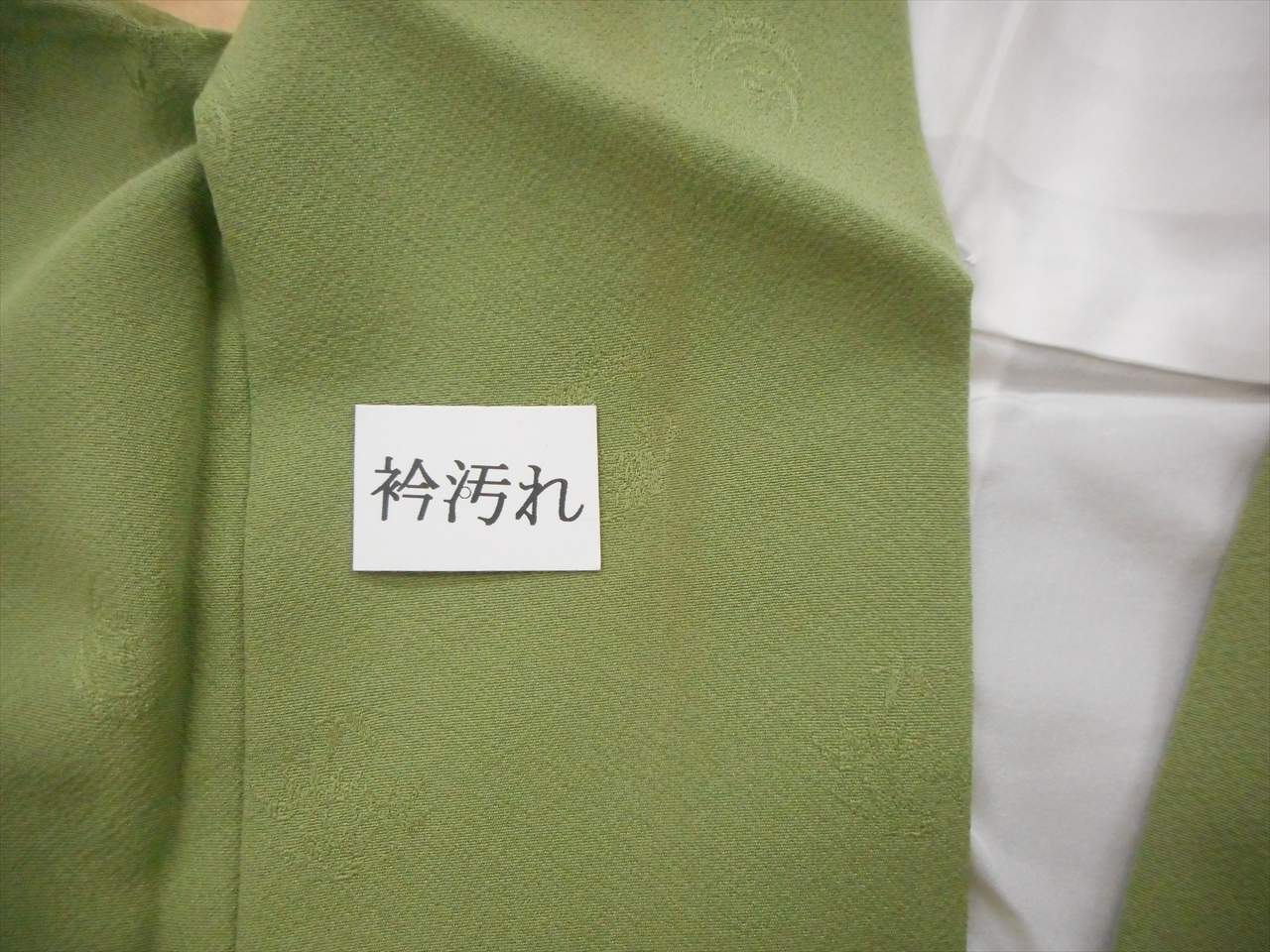 [Used] Plain colored silk kimono, length 162.5cm, size L, sleeve length 68cm, lined, ready-made, recycled kimono, green with round floral pattern, uu0411b, suitable for entrance ceremonies, graduation ceremonies, kindergarten entrance ceremonies. 