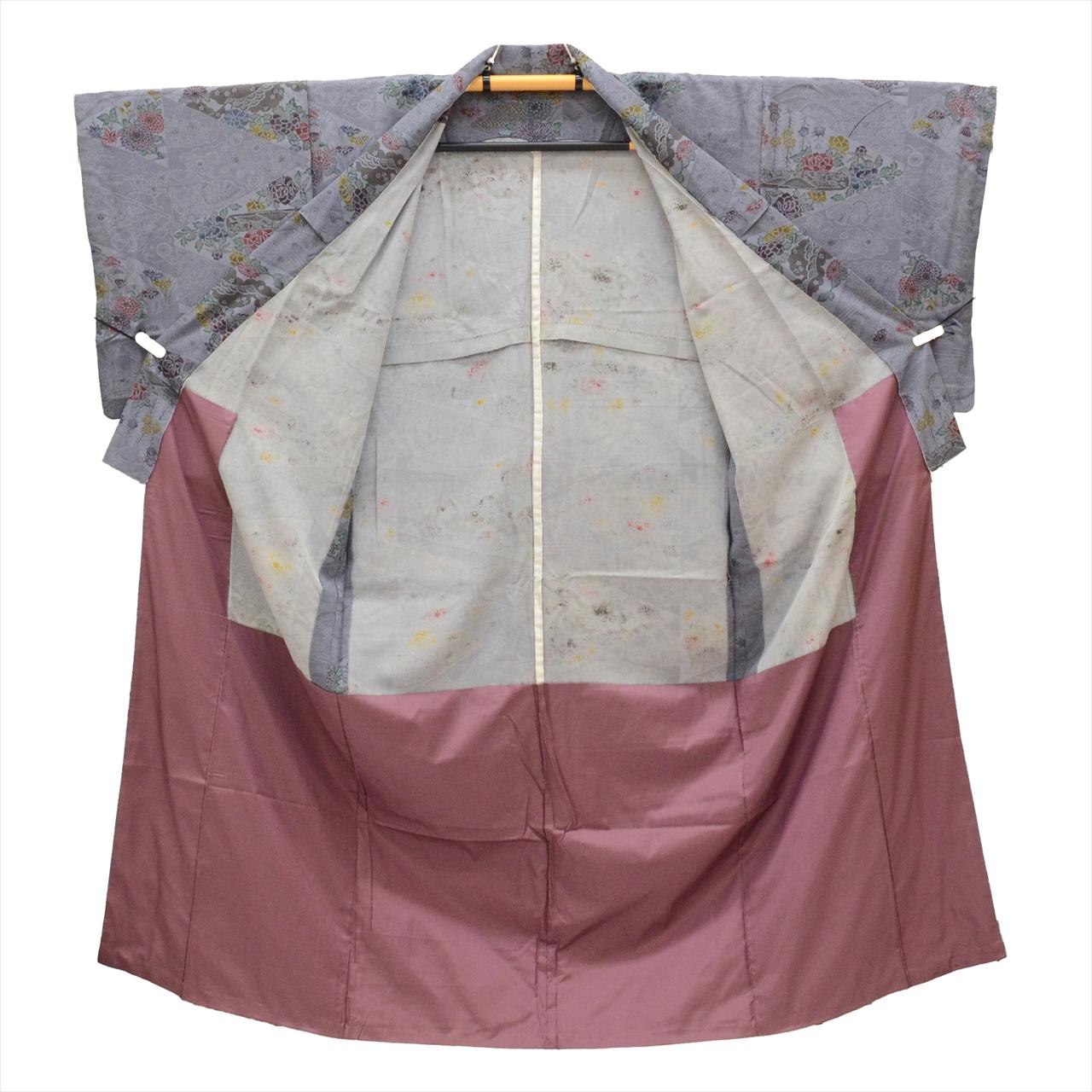 [Used] Komon (small patterned kimono), unlined, pure silk, length 150.8cm (59.4in), size S, sleeve length 70.0cm (27.6in), ready-made, recycled kimono, purple tones, landscape pattern, Bingata dyeing, uu0513b 