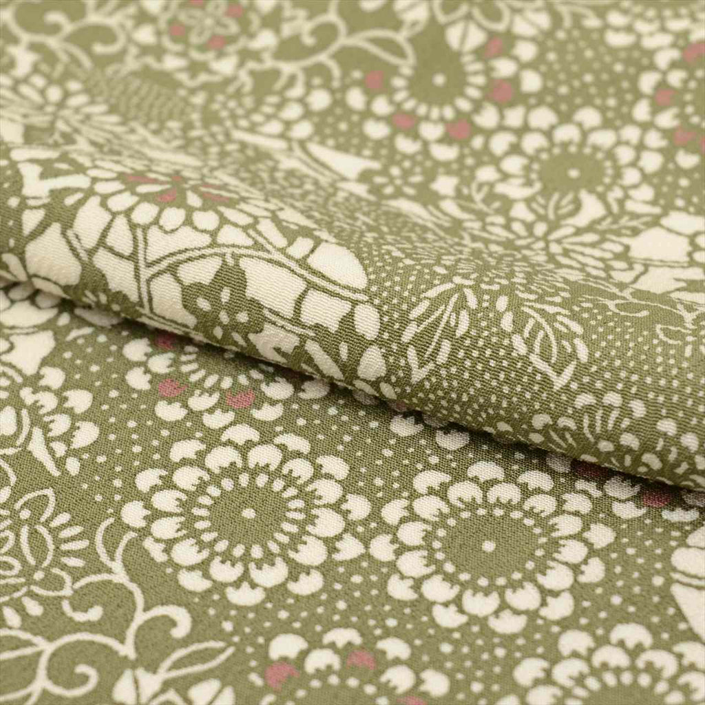 [Used] Komon (small patterned) recycled kimono, pure silk, lined, length 160cm, size M, sleeve length 64.2cm, excellent condition, green, floral arabesque pattern, stencil dyed, high quality, semi-formal, spring, summer, autumn, winter, ready-made. 