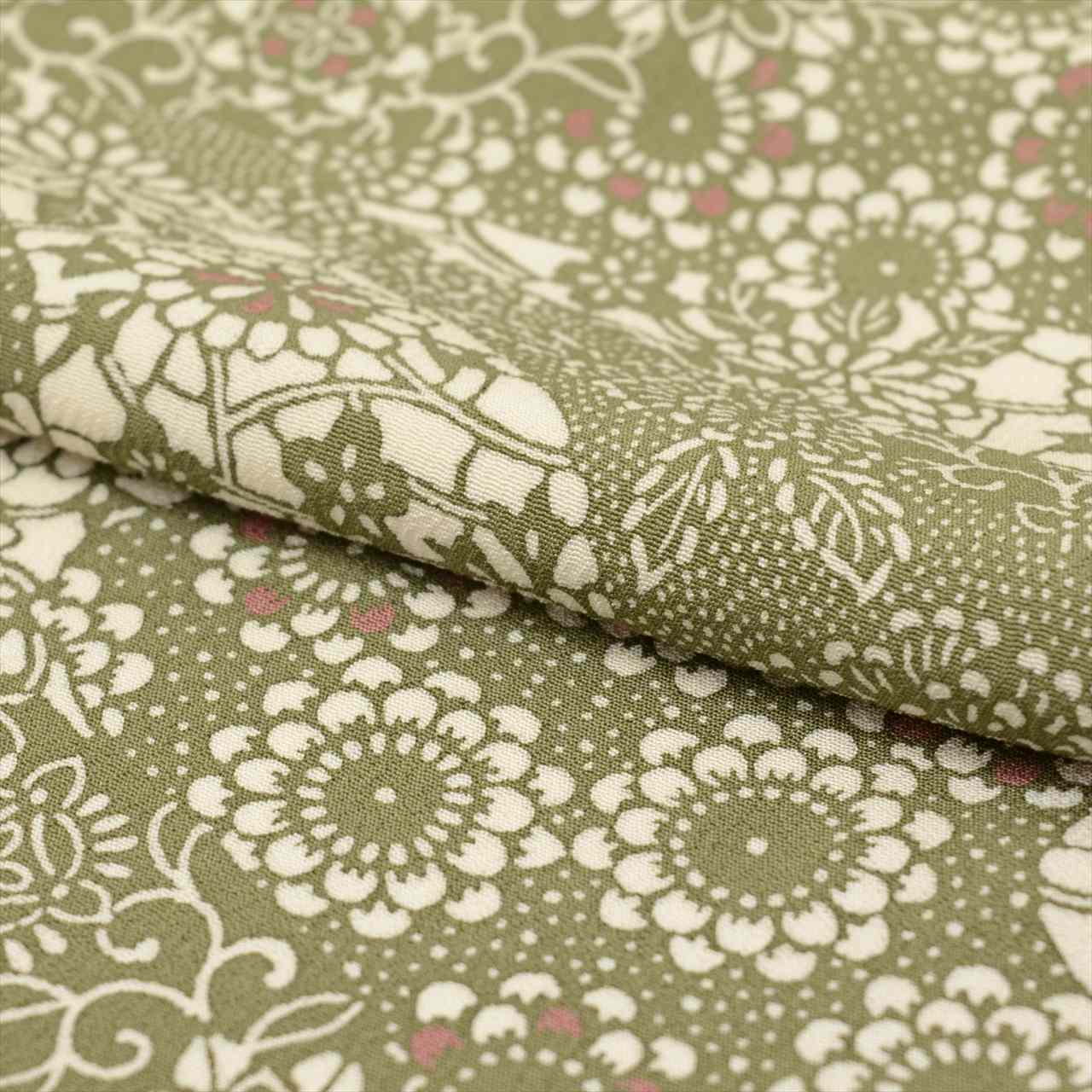[Used] Komon (small patterned) recycled kimono, pure silk, lined, length 160cm, size M, sleeve length 64.2cm, excellent condition, green, floral arabesque pattern, stencil dyed, high quality, semi-formal, spring, summer, autumn, winter, ready-made. 