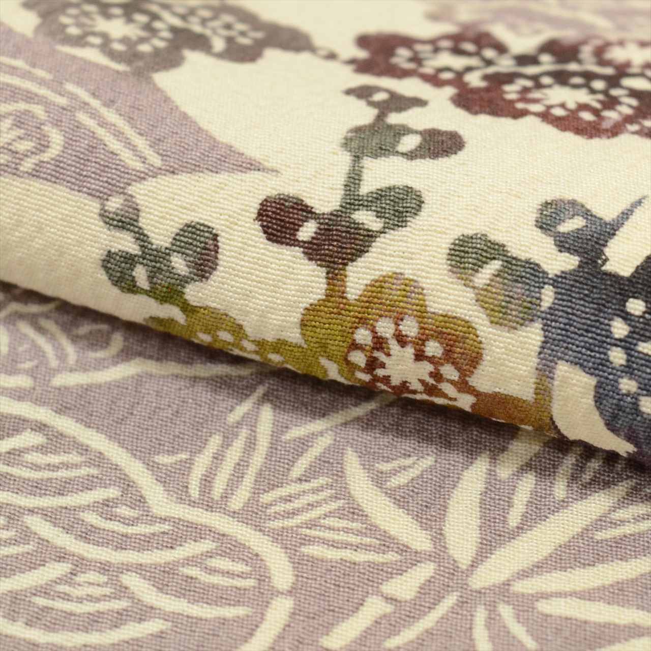 [Used] Komon (small patterned) recycled kimono, pure silk, lined, length 158.5cm (62.4in) (size M), sleeve length 67.5cm (26.6in), purple, floral pattern, stencil dyed, high quality, semi-formal, spring, summer, autumn, winter, ready-made. 