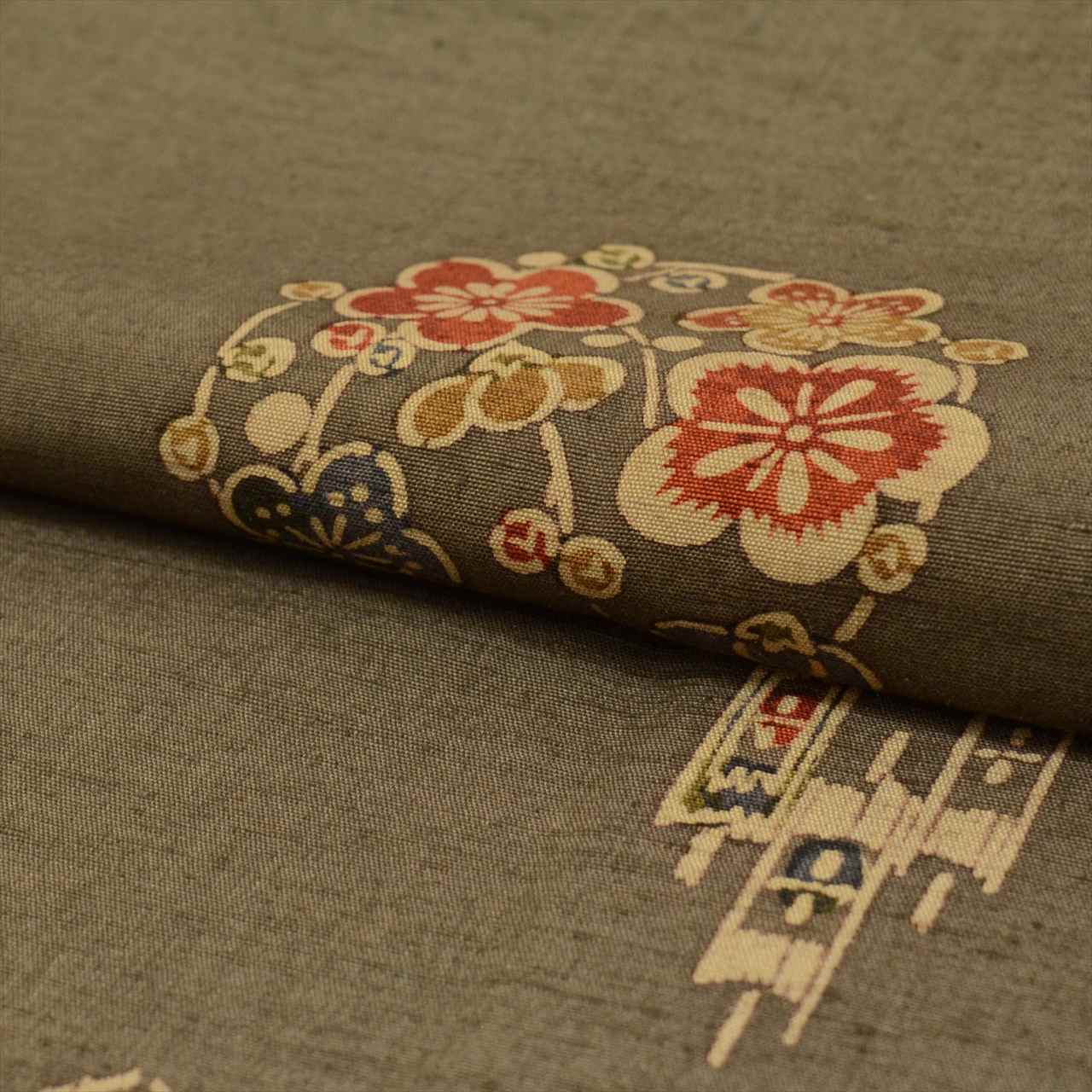 Vintage Japanese Kimono | Oshima Tsumugi | Green Silk | Flower Circle Stream Pattern | Size M | Sustainable | uu0669b