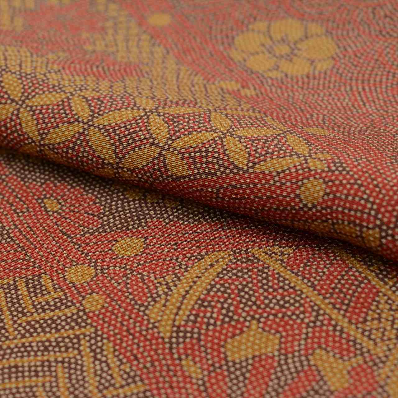 [Used] Komon (small patterned) recycled kimono, pure silk, lined, length 150cm (size S), sleeve length 63cm, reddish color, diamond and plant pattern, crepe fabric, high quality, semi-formal, spring, summer, autumn, winter, ready-made. 