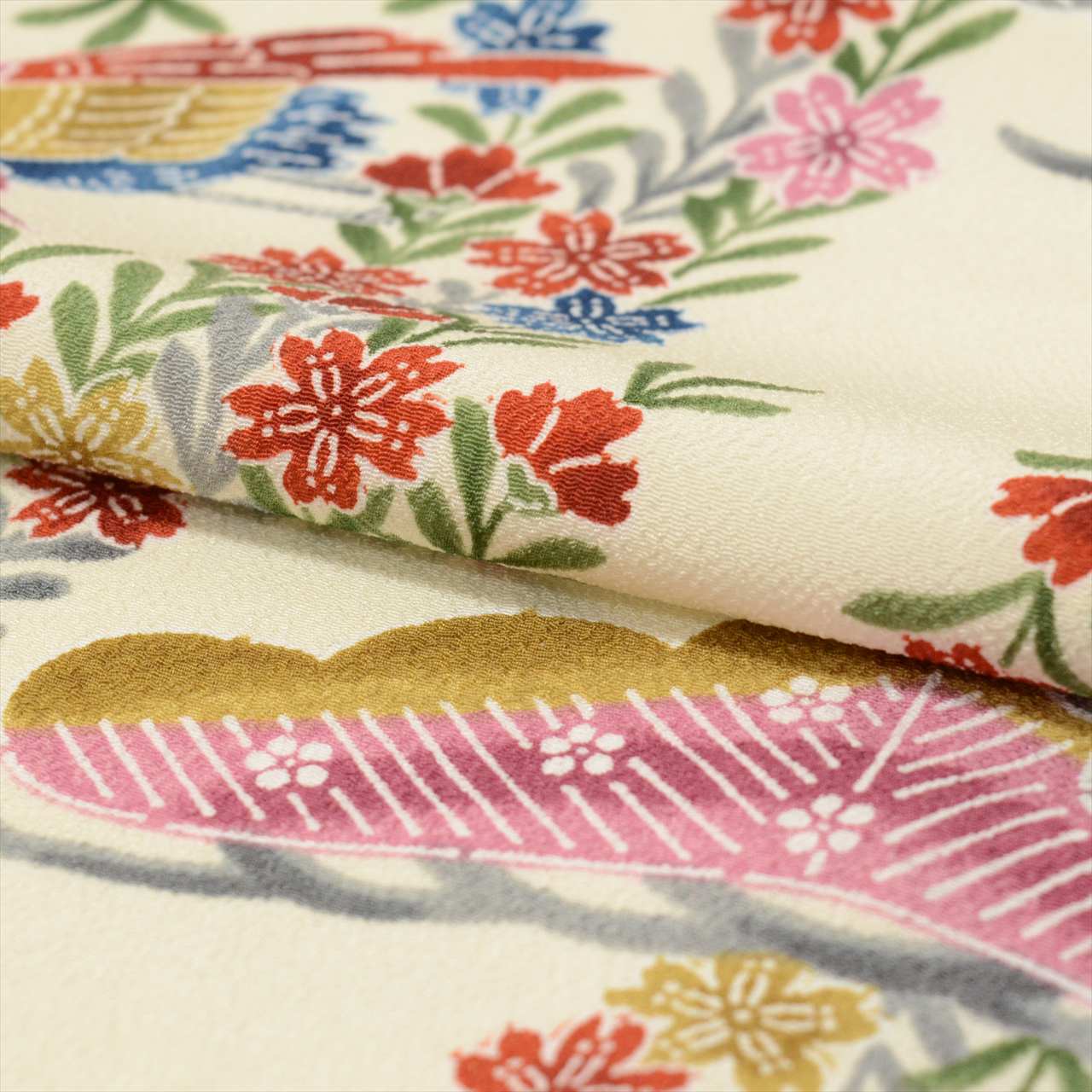 [Used] Komon (small patterned) recycled kimono, synthetic fiber, lined, length 164.0cm (64.6in) (size L), sleeve length 64.5cm (25.4in), white, pine and flower pattern, washable, high quality, semi-formal, spring, summer, autumn, winter, ready-made. 