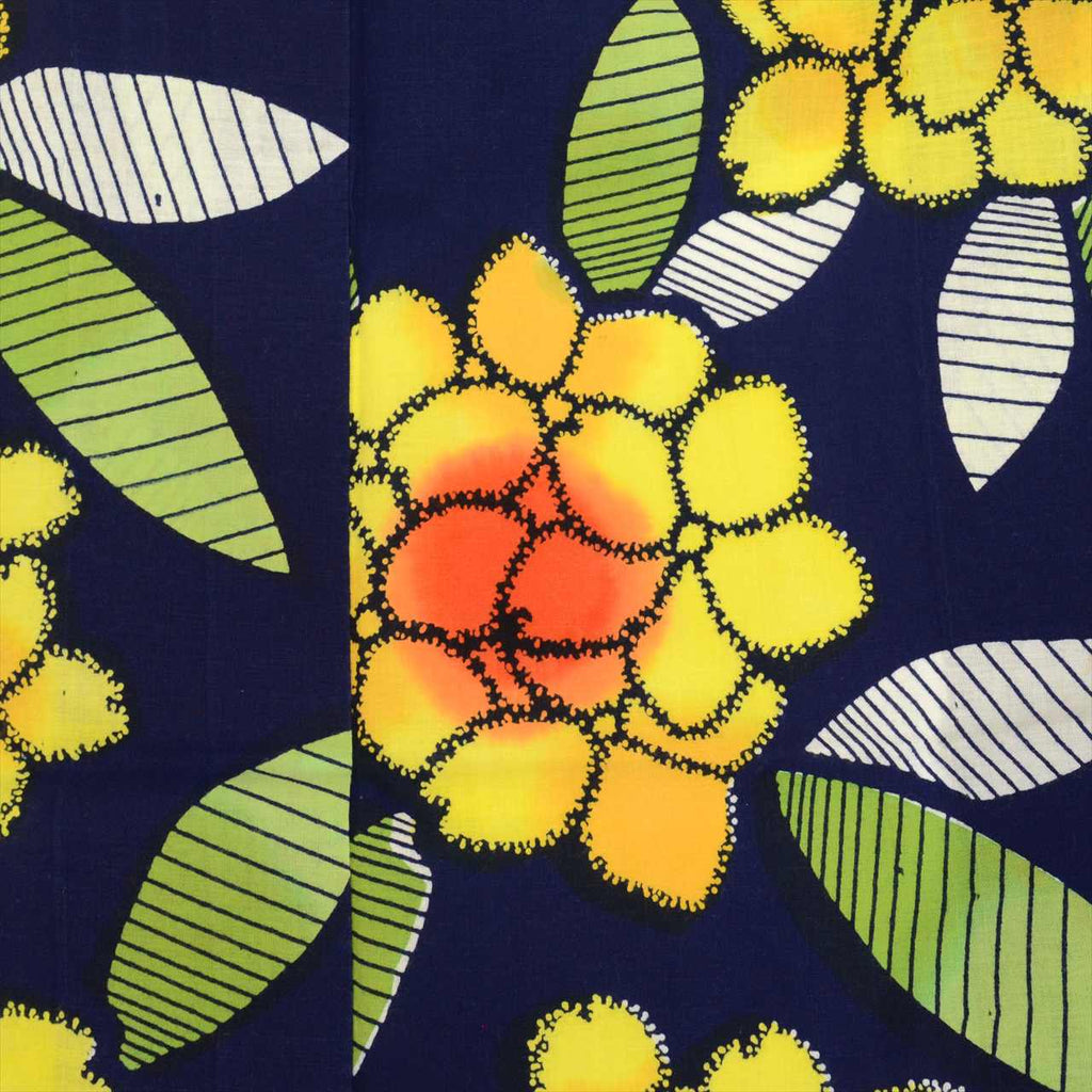 Vintage Japanese Yukata | Women's Yukata | Navy Cotton | Floral Pattern | Koma-ji Chuzome | Petite Size S | Sustainable | uu0687b