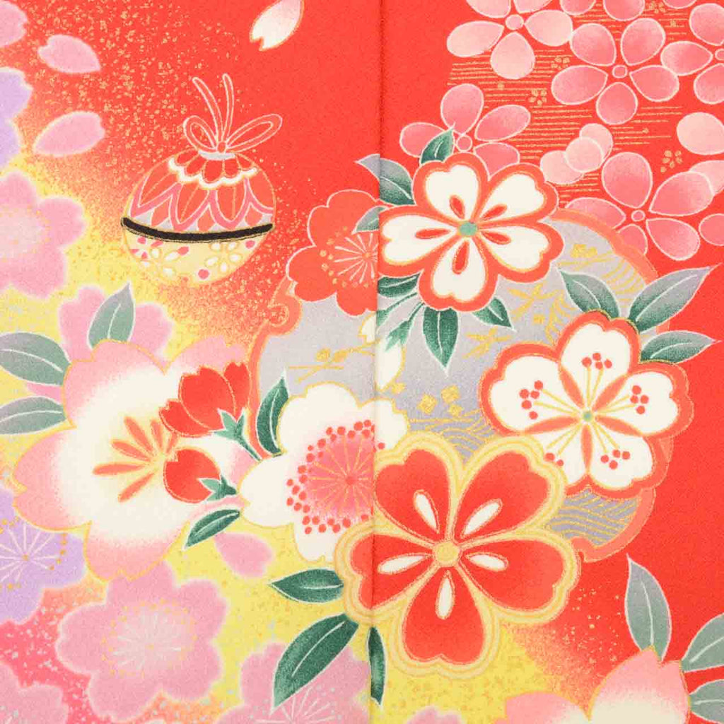 [Used] Recycled Kimono for Girls, 7 Years Old, Shichi-Go-San Ceremony, Synthetic Fiber, with Layered Collar, Ready-Made, Sleeve Length 50.0cm (19.7in), Body Length 133.0cm (52.4in), Red, Bell Pattern, Celebration Wear, Traditional Japanese Pattern uu0887b 