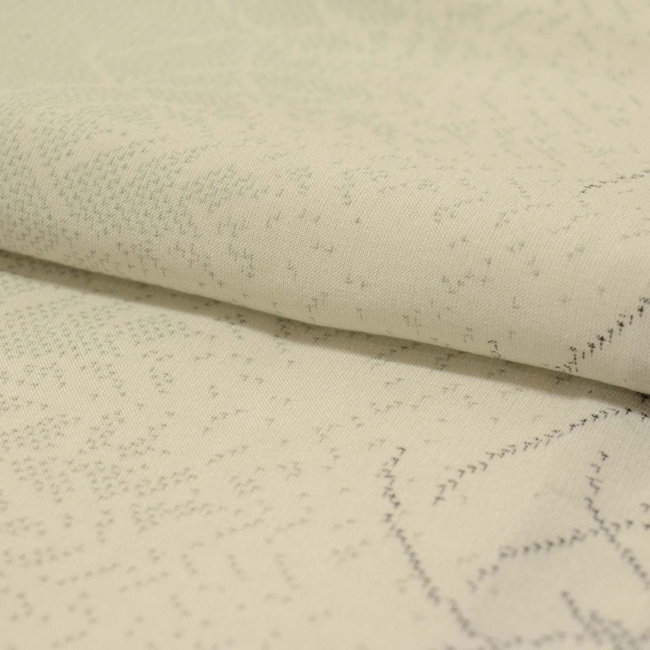 Vintage Japanese Kimono | Summer Oshima Tsumugi | Gray Silk | Botanical | 7-thread | Kata-su | Certified | Sustainable | uu0914b