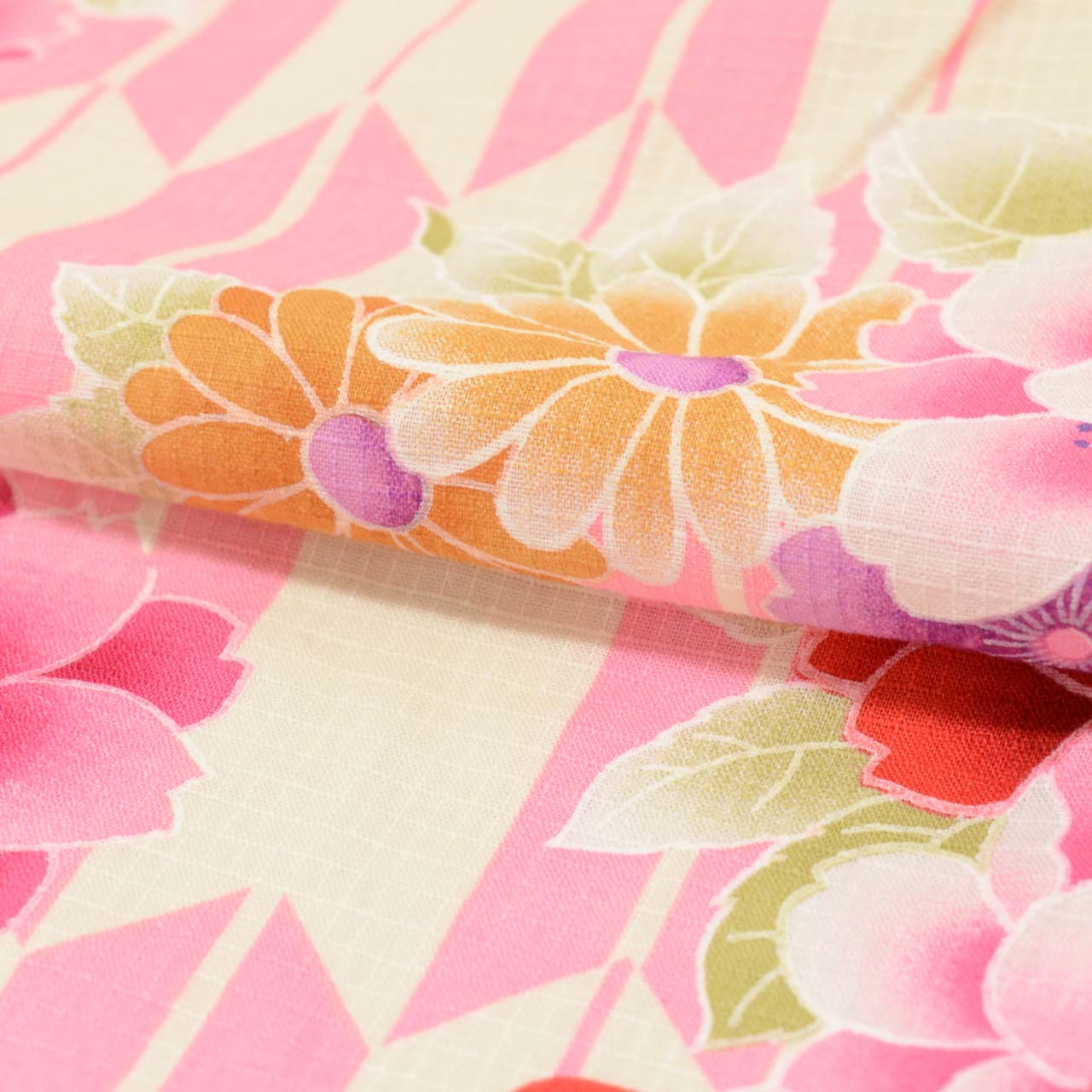 Vintage Japanese Yukata | Girl's Yukata | White Cotton Koubai | Floral Pattern | Excellent | Kids Size 130 | Sustainable | uu0954b