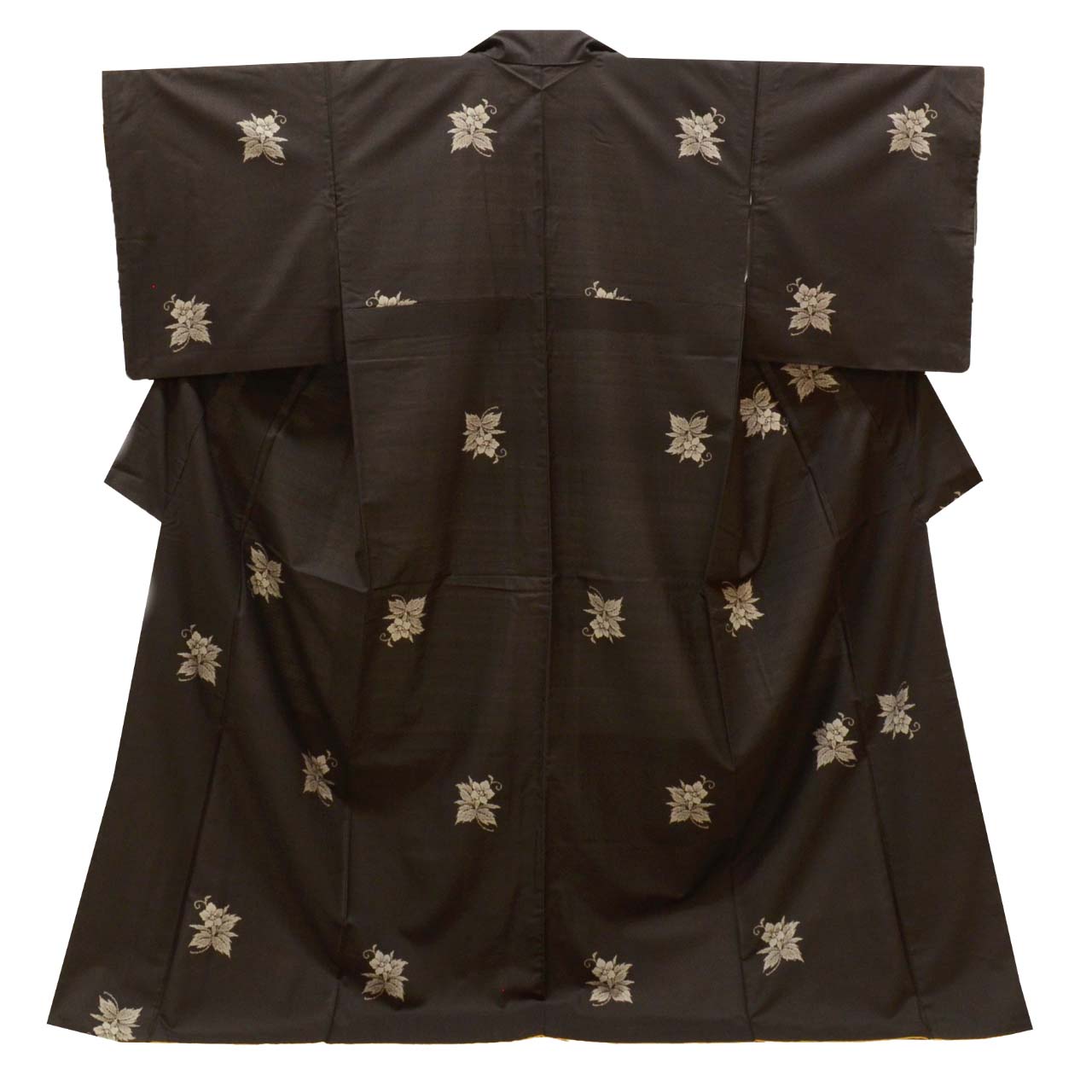 Vintage Japanese Kimono | Oshima Tsumugi | Brown Silk | Floral | Mud-dyed | 9-thread | Kata-su | Tall Size LL | Sustainable | uu0998b