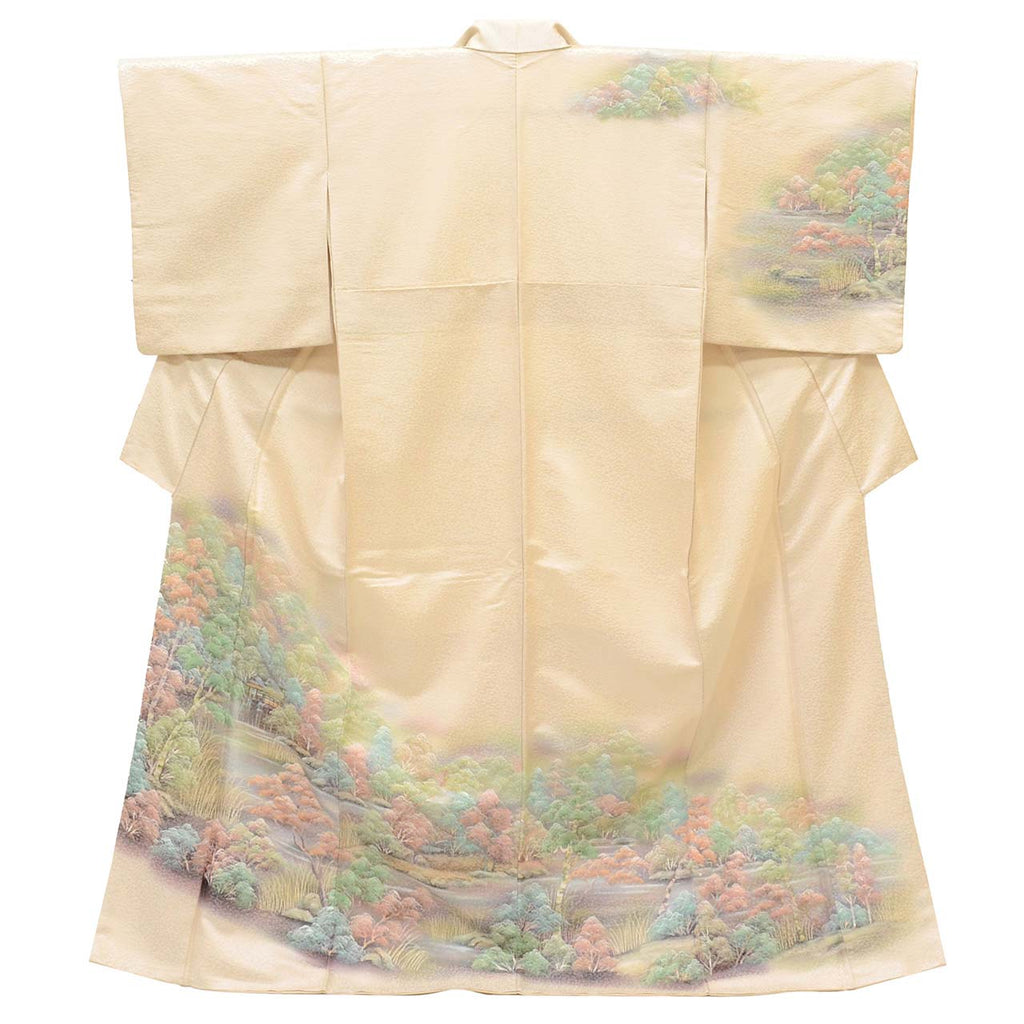 [Used] Recycled Kimono, Formal Kimono (Houmongi), Lined, Pure Silk, Ready-made, Sleeve Length 65.0cm (25.6in), Body Length 162.6cm (64.0in), Size L, White, Landscape Pattern, Gold Thread, uu1215b 