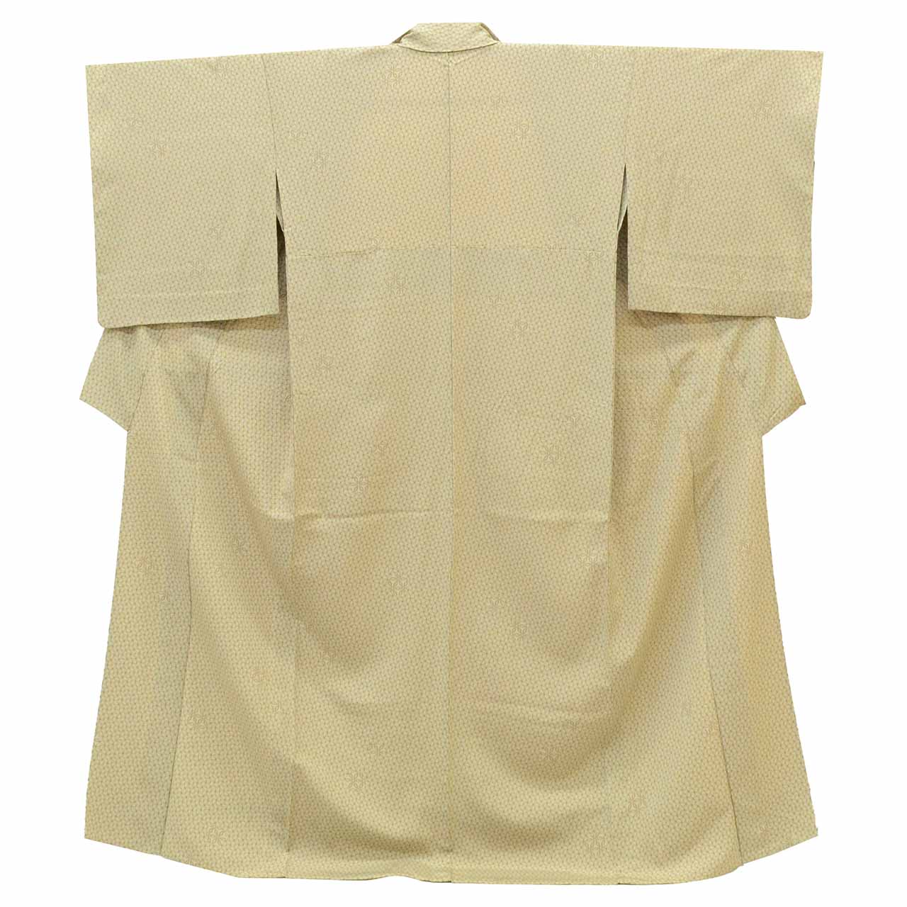 [Used] Recycled Kimono, Komon (small patterned kimono), Unlined, Pure Silk, Ready-made, Sleeve length 69.0cm (27.2in), Body length 160.6cm (63.2in), Size M, Green, Hemp leaf pattern, uu1220b 