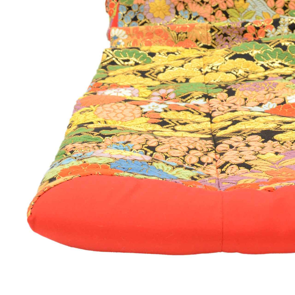 [Used] Recycled Kimono, Irouchikake (Wedding Kimono), Pure Silk, Sleeve Length 67.0cm (26.4in), Body Length 198.0cm (78.0in), Size LL, Black, Colorful Pine Tree Pattern, Tang Dynasty Weave, Gold Thread, uu1301b 