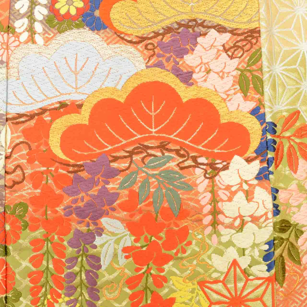 [Used] Recycled Kimono, Irouchikake (Wedding Kimono), Pure Silk, Sleeve Length 66.0cm (26.0in), Body Length 202.0cm (79.5in), Size LL, Green, Colorful Pine Tree Pattern, Tang Dynasty Weave, Gold Thread, uu1302b 
