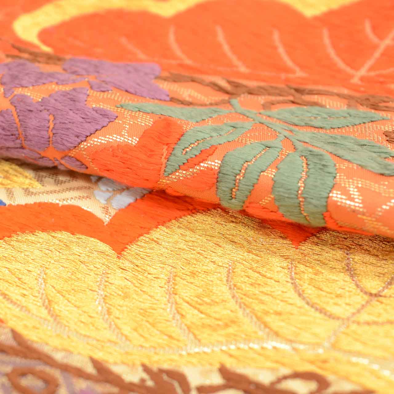 [Used] Recycled Kimono, Irouchikake (Wedding Kimono), Pure Silk, Sleeve Length 66.0cm (26.0in), Body Length 202.0cm (79.5in), Size LL, Green, Colorful Pine Tree Pattern, Tang Dynasty Weave, Gold Thread, uu1302b 