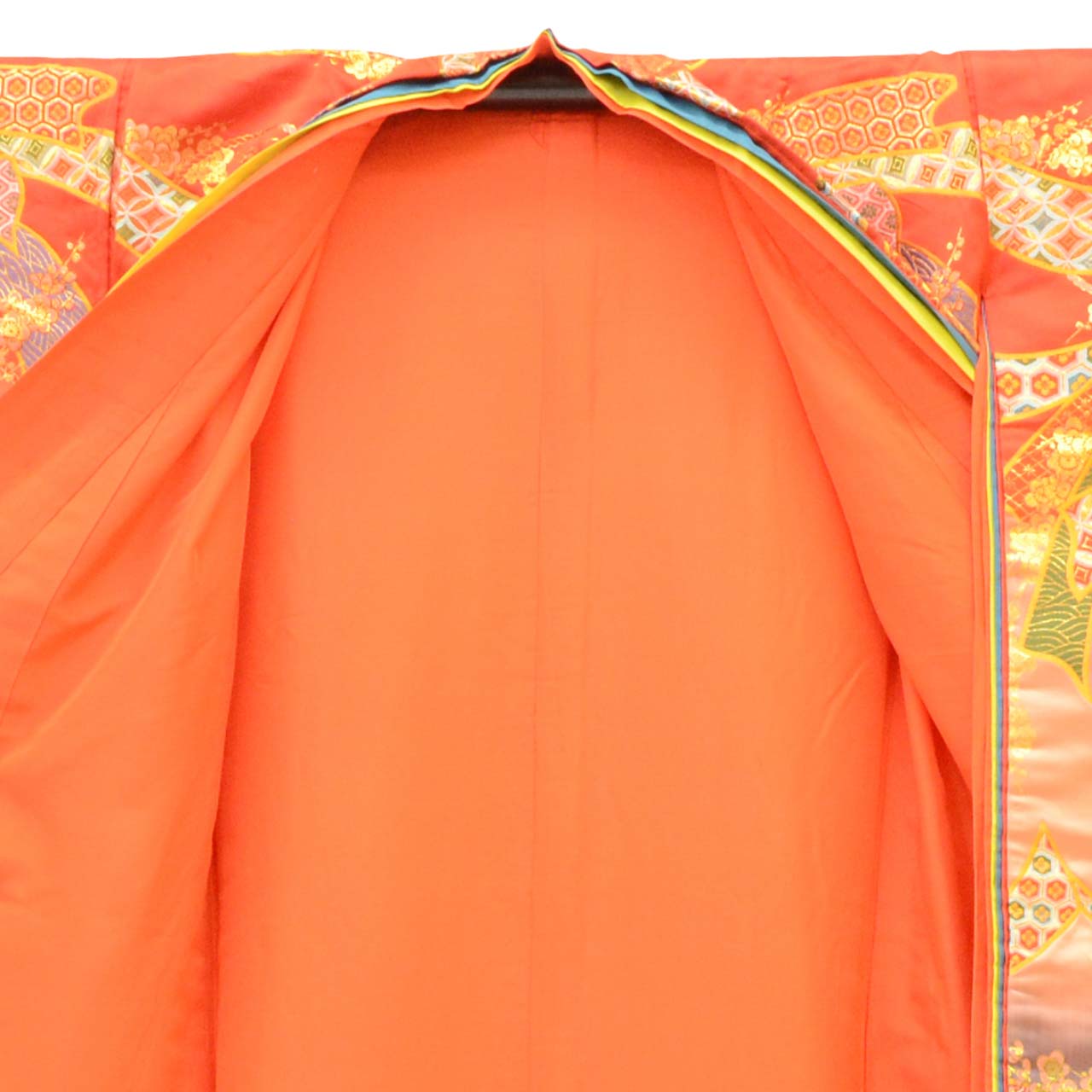 [Used] Recycled Kimono, Irouchikake (Wedding Kimono), Pure Silk, Sleeve Length 66.5cm (26.2in), Body Length 190.0cm (74.8in), Size L, Orange, Bundled Noshi Pattern, Lined, Tang Weave, Gold Thread, Twelve-Layer Kimono Style, uu1305b 