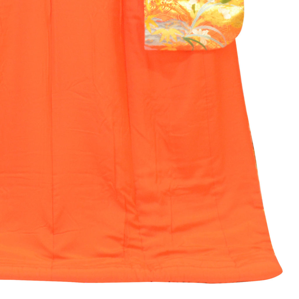 [Used] Recycled Kimono, Irouchikake (Wedding Kimono), Pure Silk, Sleeve Length 65.5cm (25.8in), Body Length 198.0cm (78.0in), Size LL, Orange, Pine Tree Pattern, Brocade, Tang Dynasty Weave, Gold Thread, uu1306b 