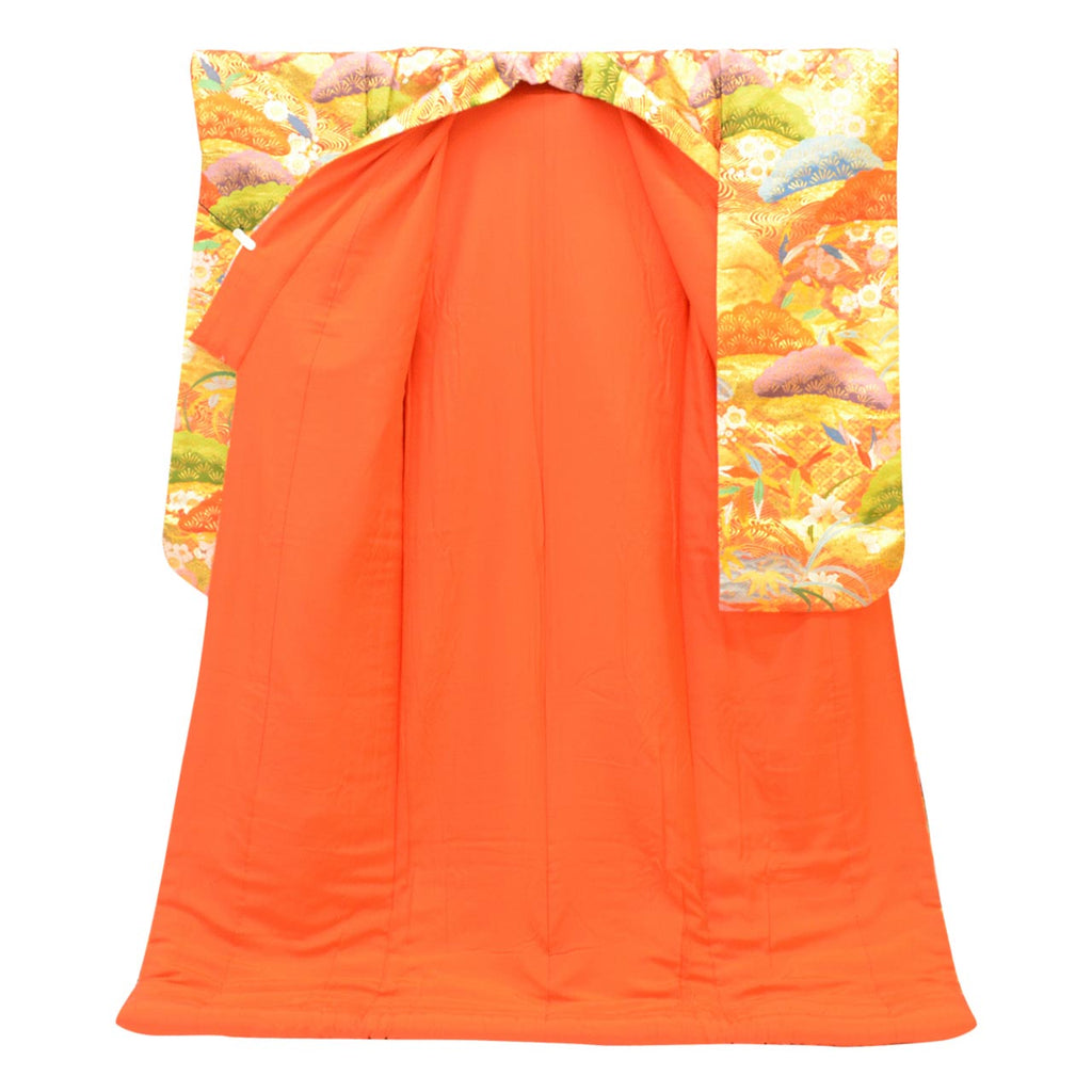 [Used] Recycled Kimono, Irouchikake (Wedding Kimono), Pure Silk, Sleeve Length 65.5cm (25.8in), Body Length 198.0cm (78.0in), Size LL, Orange, Pine Tree Pattern, Brocade, Tang Dynasty Weave, Gold Thread, uu1306b 