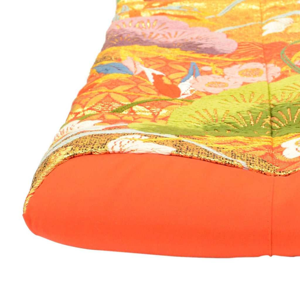 [Used] Recycled Kimono, Irouchikake (Wedding Kimono), Pure Silk, Sleeve Length 65.5cm (25.8in), Body Length 198.0cm (78.0in), Size LL, Orange, Pine Tree Pattern, Brocade, Tang Dynasty Weave, Gold Thread, uu1306b 