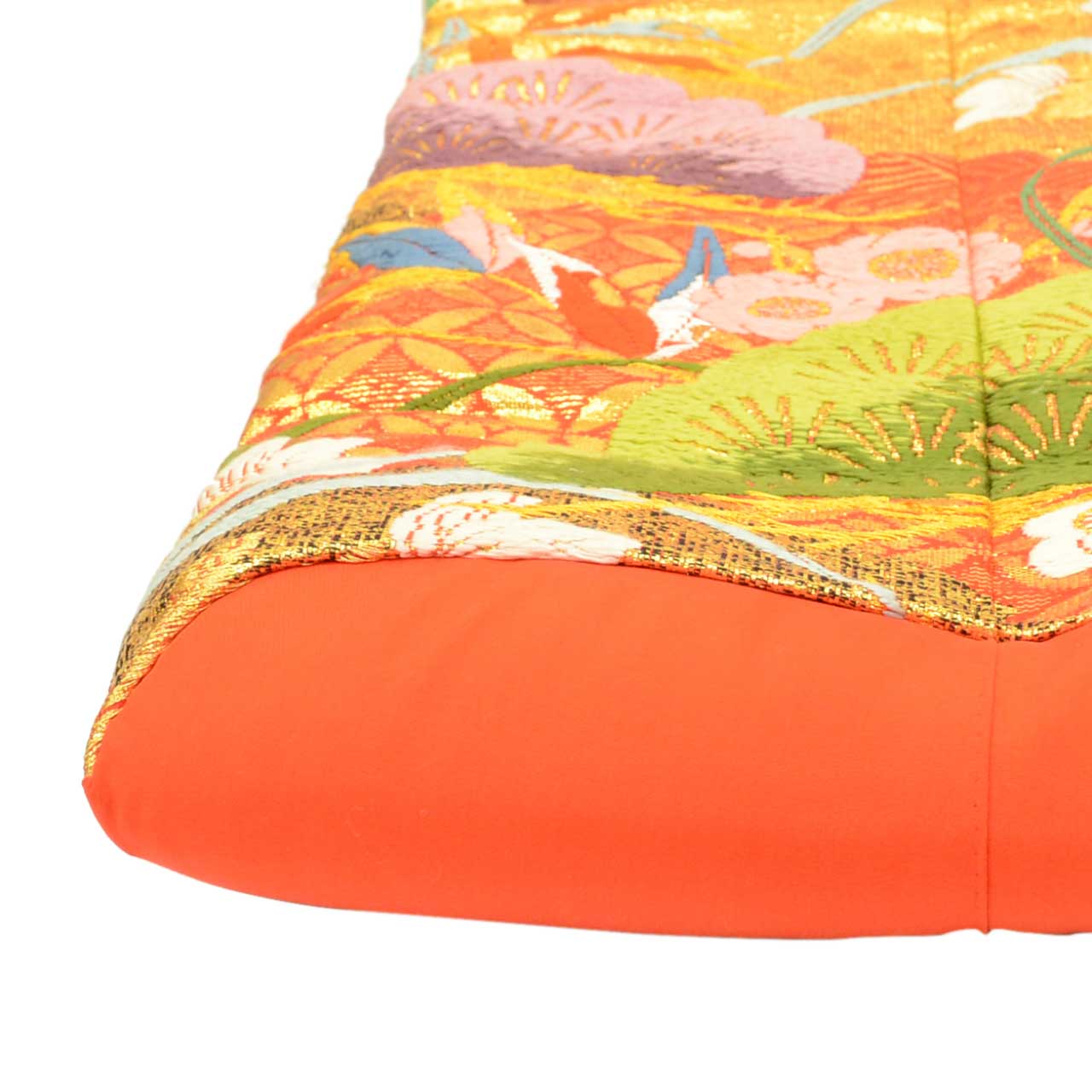[Used] Recycled Kimono, Irouchikake (Wedding Kimono), Pure Silk, Sleeve Length 65.5cm (25.8in), Body Length 198.0cm (78.0in), Size LL, Orange, Pine Tree Pattern, Brocade, Tang Dynasty Weave, Gold Thread, uu1306b 
