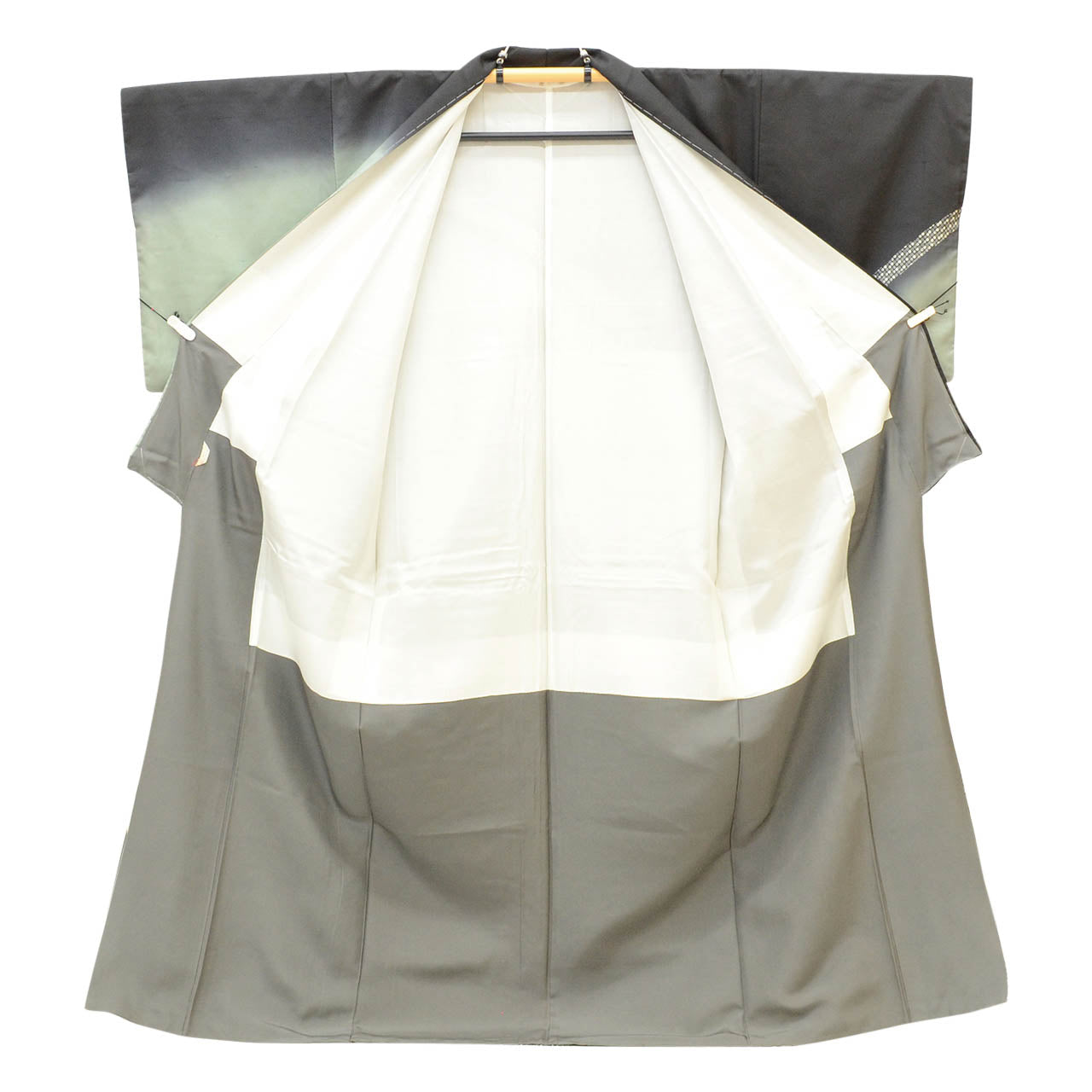 [Used] Recycled Kimono, Hakusan Tsumugi Silk, Lined, Ready-made, with signature, Sleeve length 65.5cm (25.8in), Body length 159.5cm (62.8in), Size M, Green, Gourd pattern, Attached hem pattern, uu1338b 