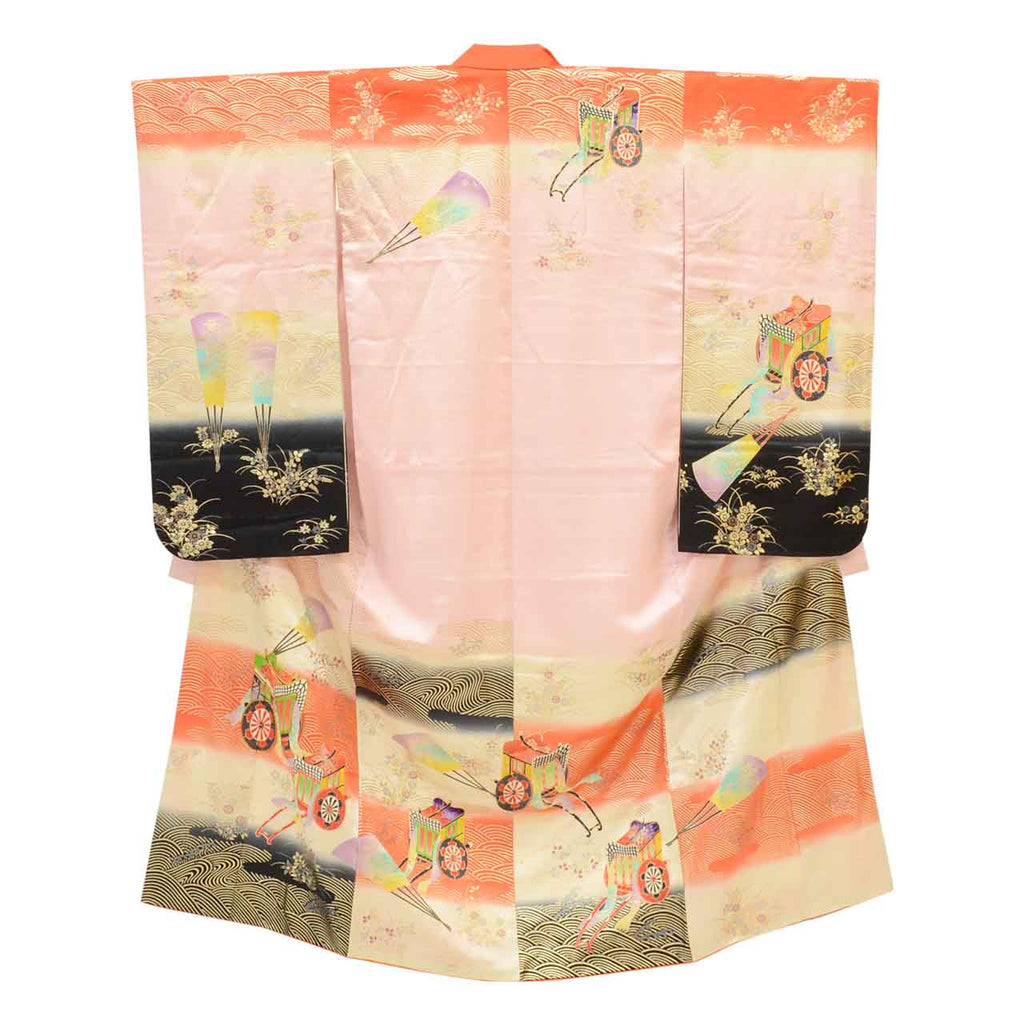 [Used] Recycled Kimono for Girls, Shichi-Go-San (7 years old), 2-piece set: Kimono and Nagajuban (undergarment), Pure Silk, Ready-made, Sleeve length 57.5cm, Body length 146cm, Pink, Imperial carriage pattern, Gold embroidery, Gold leaf, uu1344b 