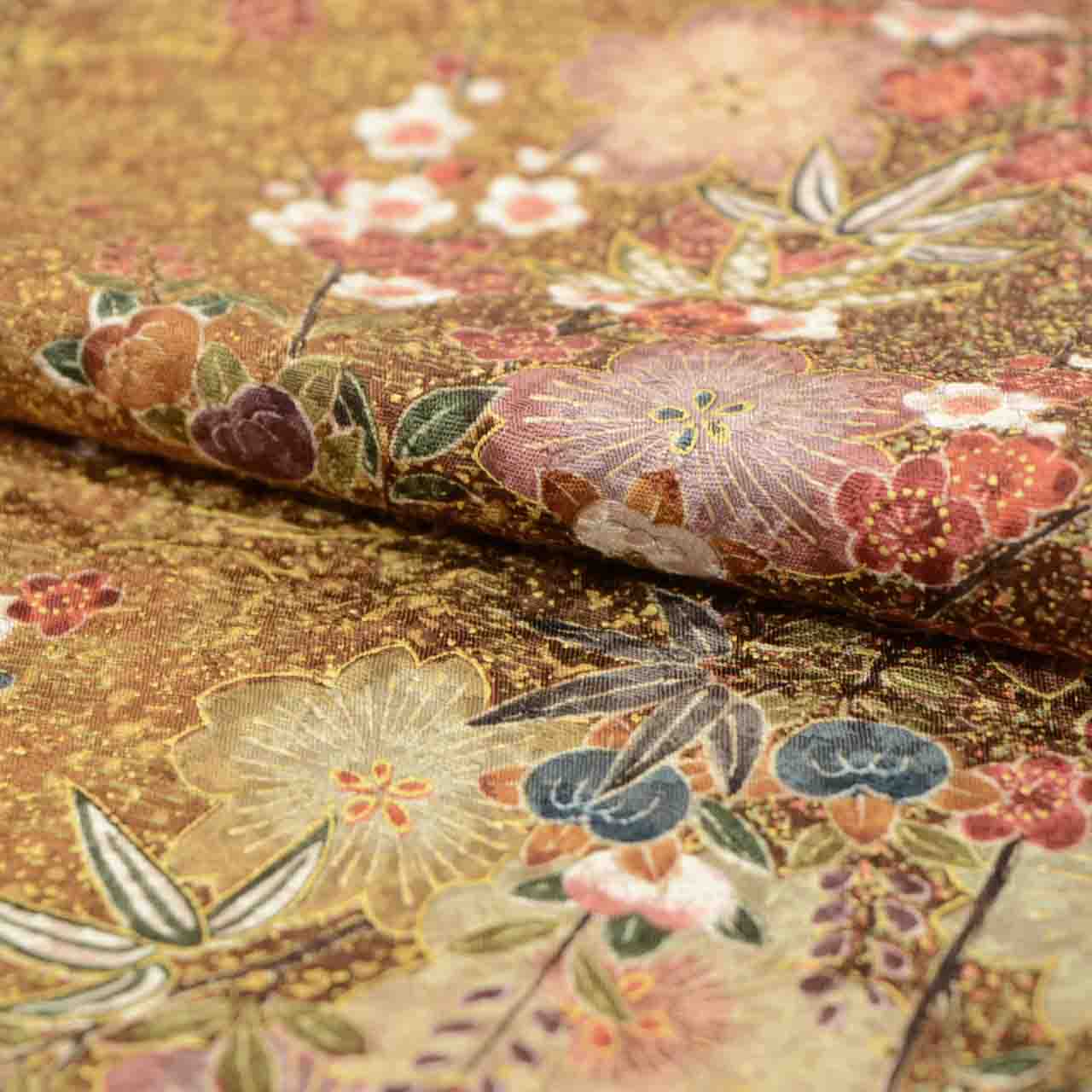 [Used] Recycled Kimono, Komon style, Pure Silk, Size M, Good Condition, Length 159.5cm (62.8in), Sleeve Length 65.0cm (25.6in), Lined, Ready-made, Brown, Four Seasons Flowers, Gold Embellishment, uu1364b 