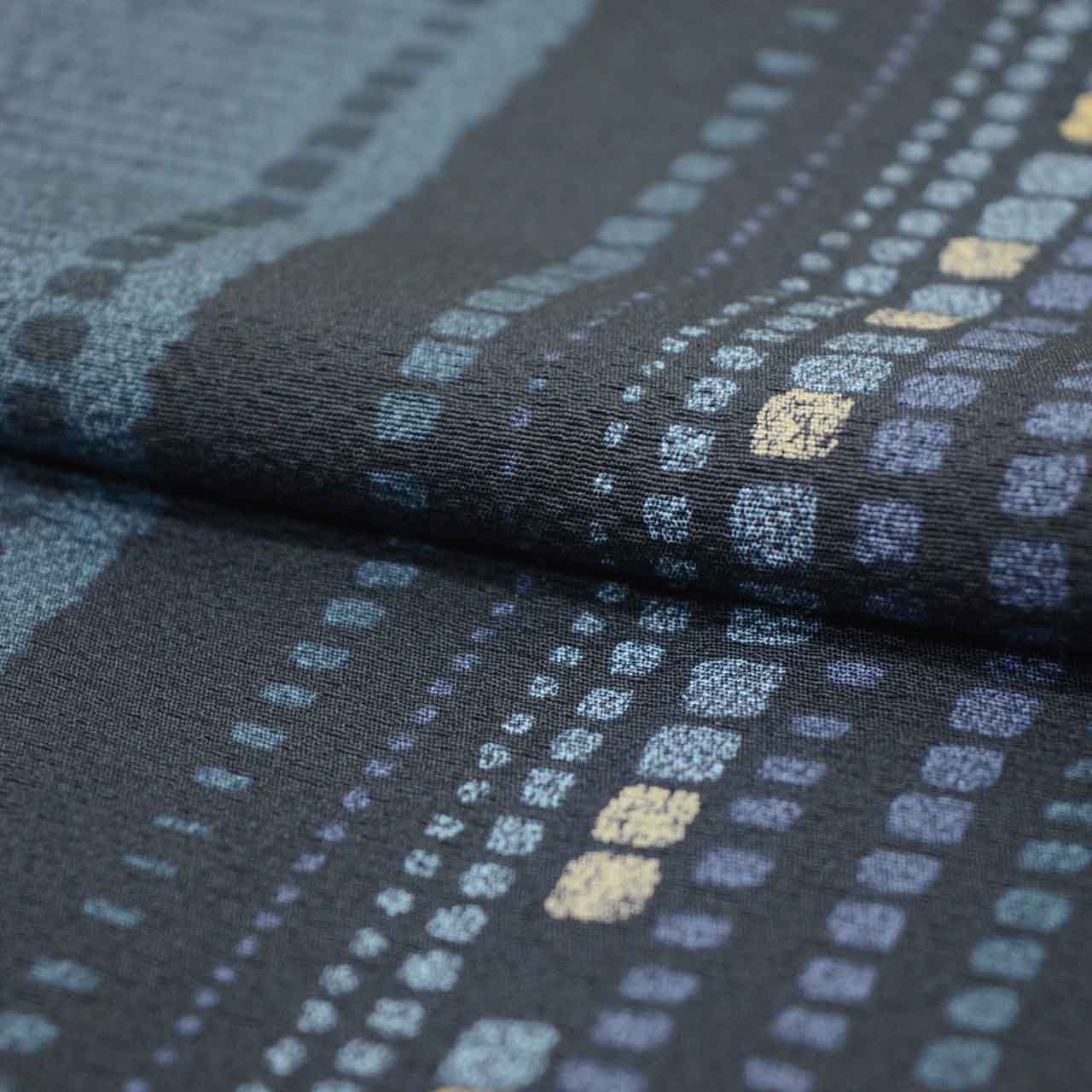 [Used] Recycled Kimono, Komon style, Lined, Pure Silk, Ready-made, Sleeve length 67.0cm (26.4in), Body length 163.0cm (64.2in), Size L, Navy blue, Geometric pattern, uu1427b 