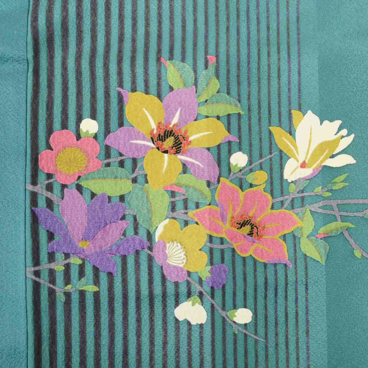 [Used] Recycled Kimono, Komon style, Lined, Pure Silk, Excellent Condition, Unused, Ready-made, Sleeve Length 65.0cm (25.6in), Body Length 160.0cm (63.0in), Size M, Blue, Floral Pattern, Crepe Fabric, uu1431b 