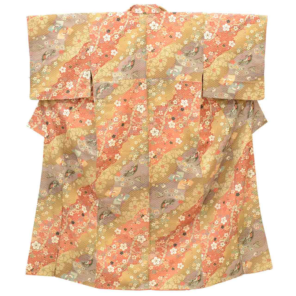 [Used] Recycled Kimono, Komon style, Lined, Pure Silk, Excellent Condition, Ready-made, Sleeve Length 65.5cm (25.8in), Body Length 157.2cm (61.9in), Size M, Brown, Plum Blossom Pattern, uu1432b 