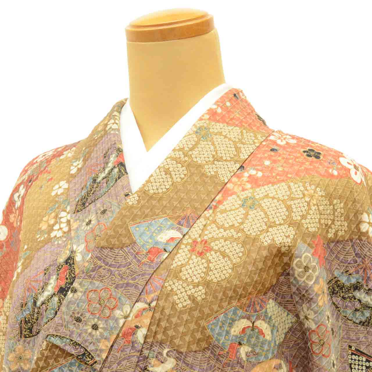 [Used] Recycled Kimono, Komon style, Lined, Pure Silk, Excellent Condition, Ready-made, Sleeve Length 65.5cm (25.8in), Body Length 157.2cm (61.9in), Size M, Brown, Plum Blossom Pattern, uu1432b 